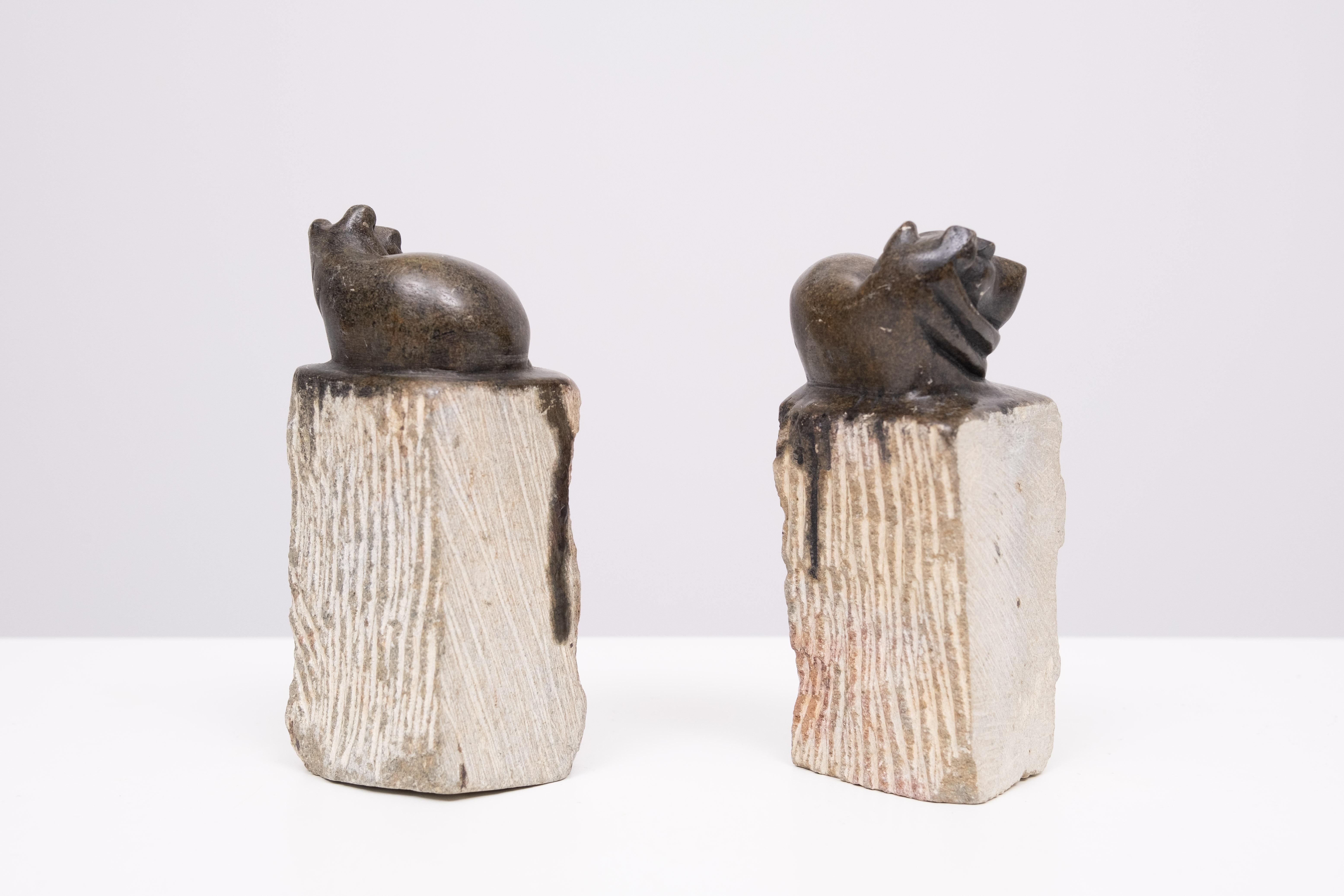 Hippo Bookends Granite Hand carved 1980s Finland en vente 2