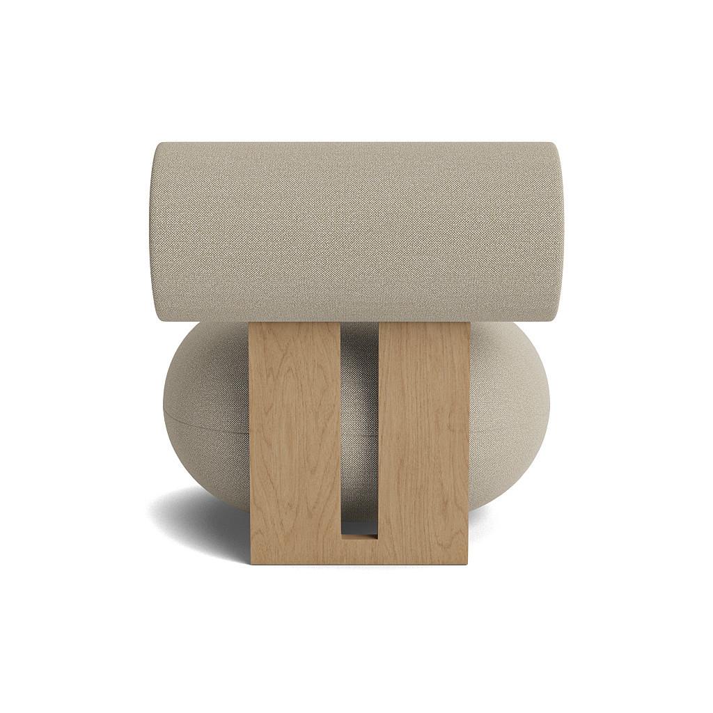 Sedia lounge HIPPO
Firmato da Kristian Sofus Hansen e Tommy Hyldahl per Norr11. 

Modello mostrato nell'immagine:
Wood: Oak naturale
Tessuto: Kvadrat Hallingdal 220

Tipi di legno disponibili: rovere naturale / rovere affumicato chiaro / rovere