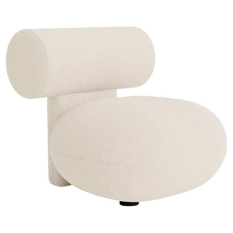 Chaise longue tapissée ''Hippo'' de Norr11, Barnum Bouclé col.24 en vente