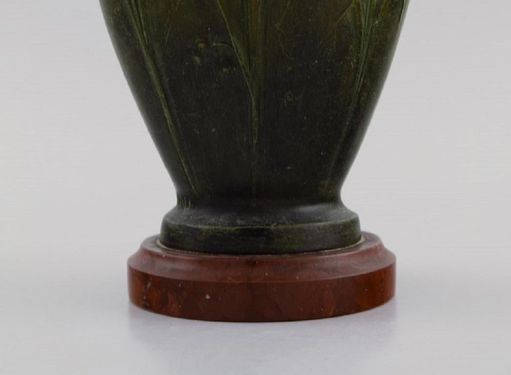 Hippolyte Franois Moreau, ein Paar antike Jugendstilvasen (Bronze) im Angebot