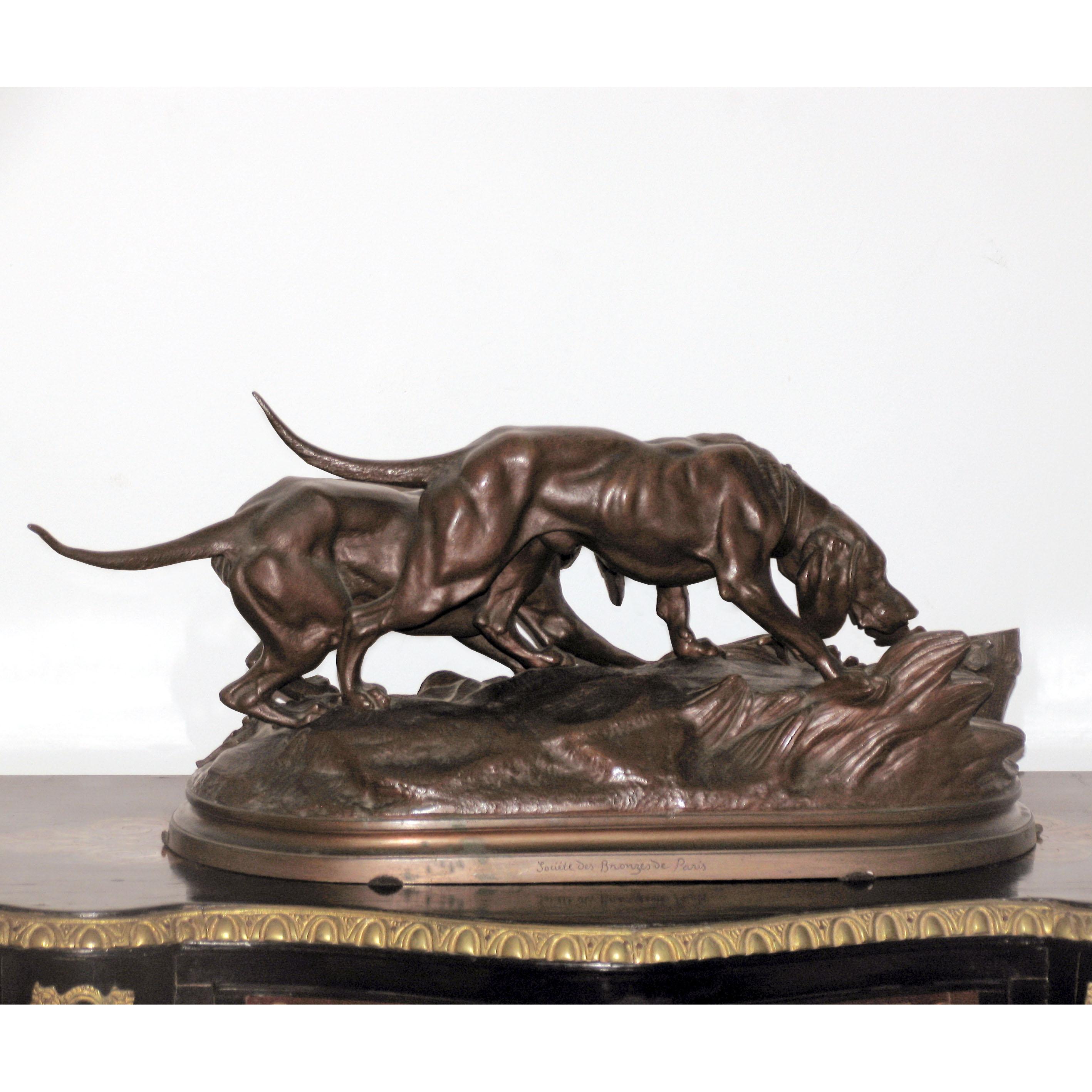Calco Hippolyte Heizler, Iconica scultura in bronzo di due cani che inseguono una lepre, XIX secolo in vendita