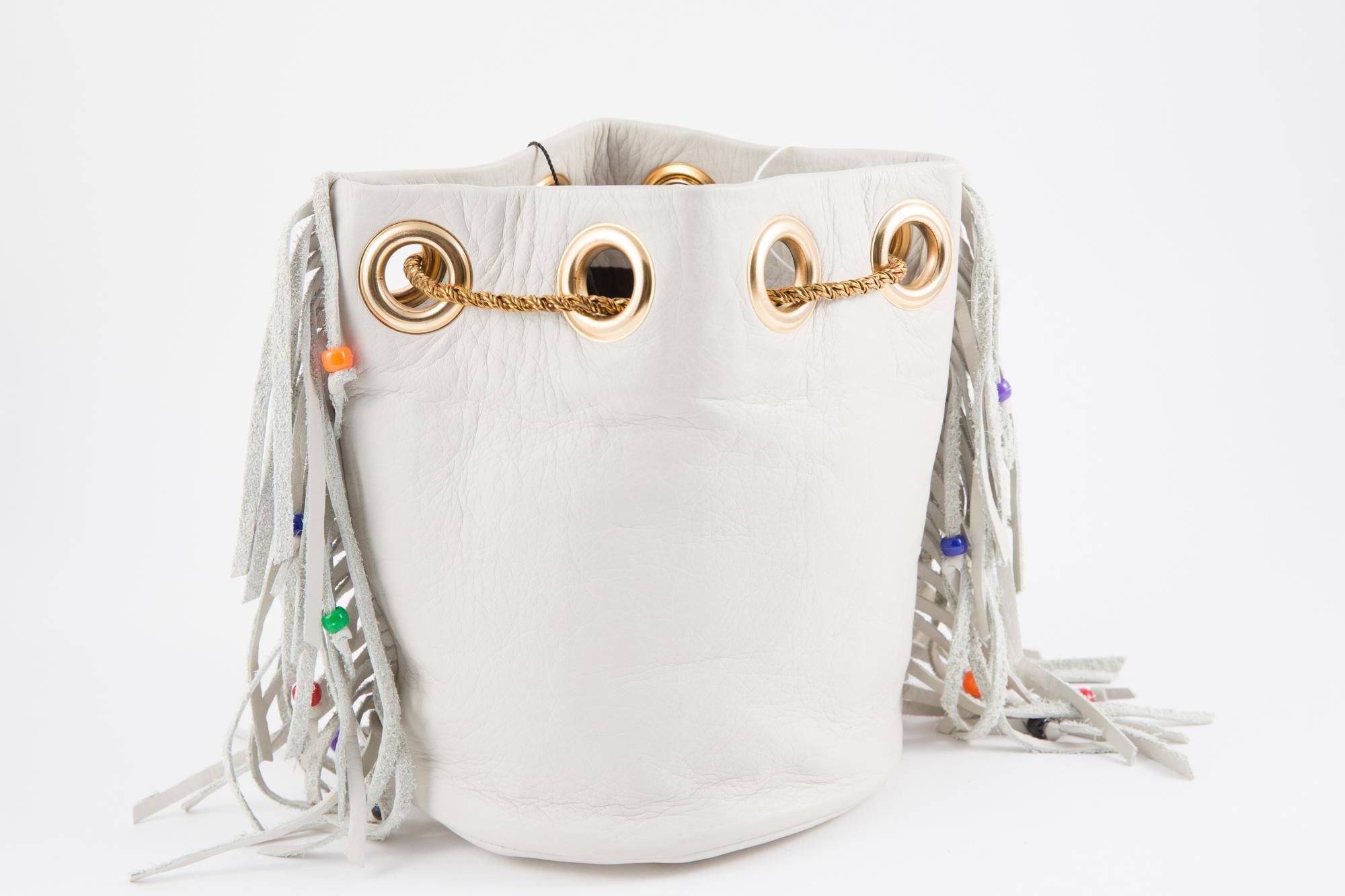 Hippy Look Fringed Off White Leather Shoulder Bag  In New Condition In Paris, FR