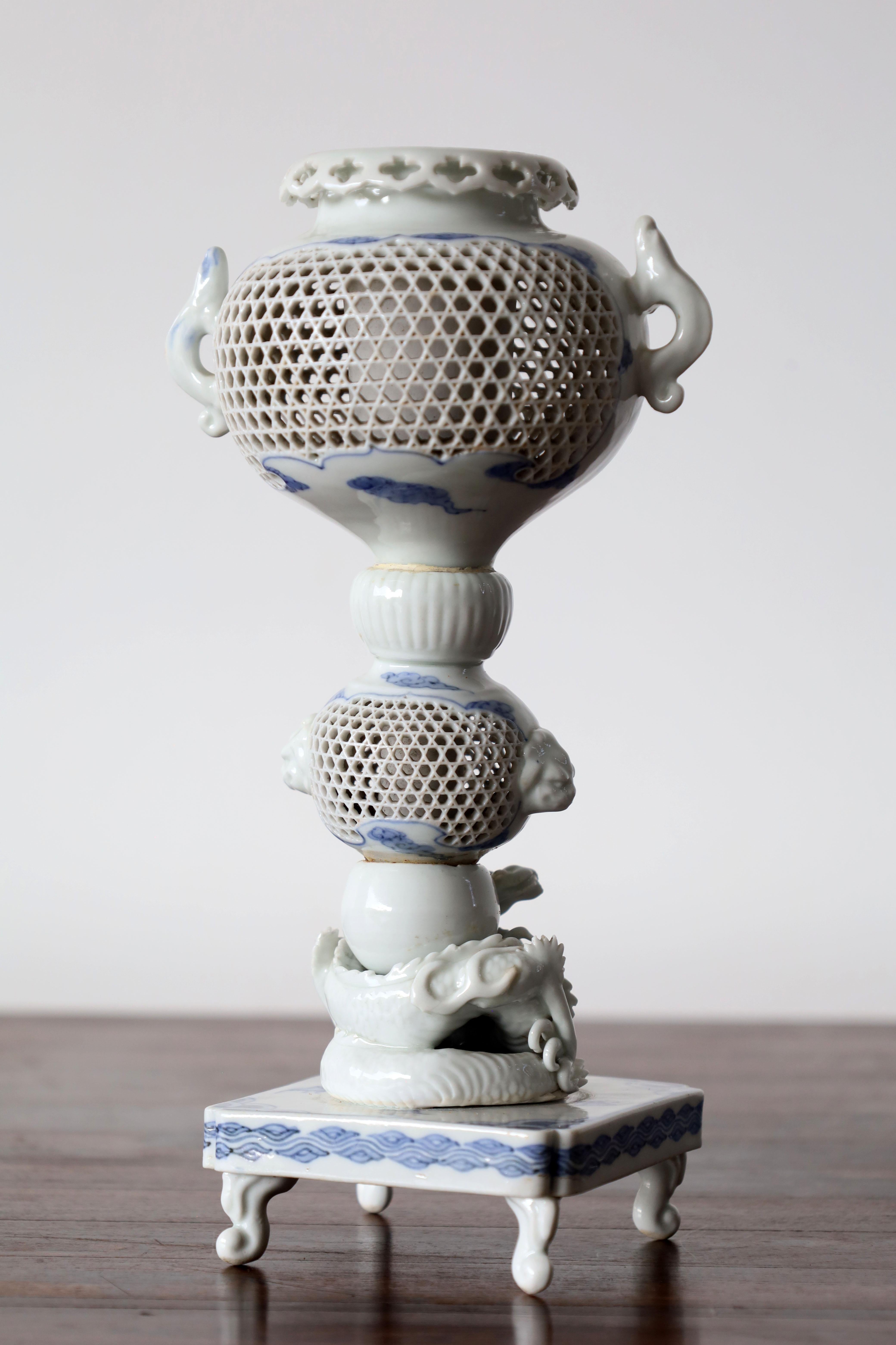 Hirado Porzellan Koro Censer  Meiji Dynasty (19. Jahrhundert) im Angebot