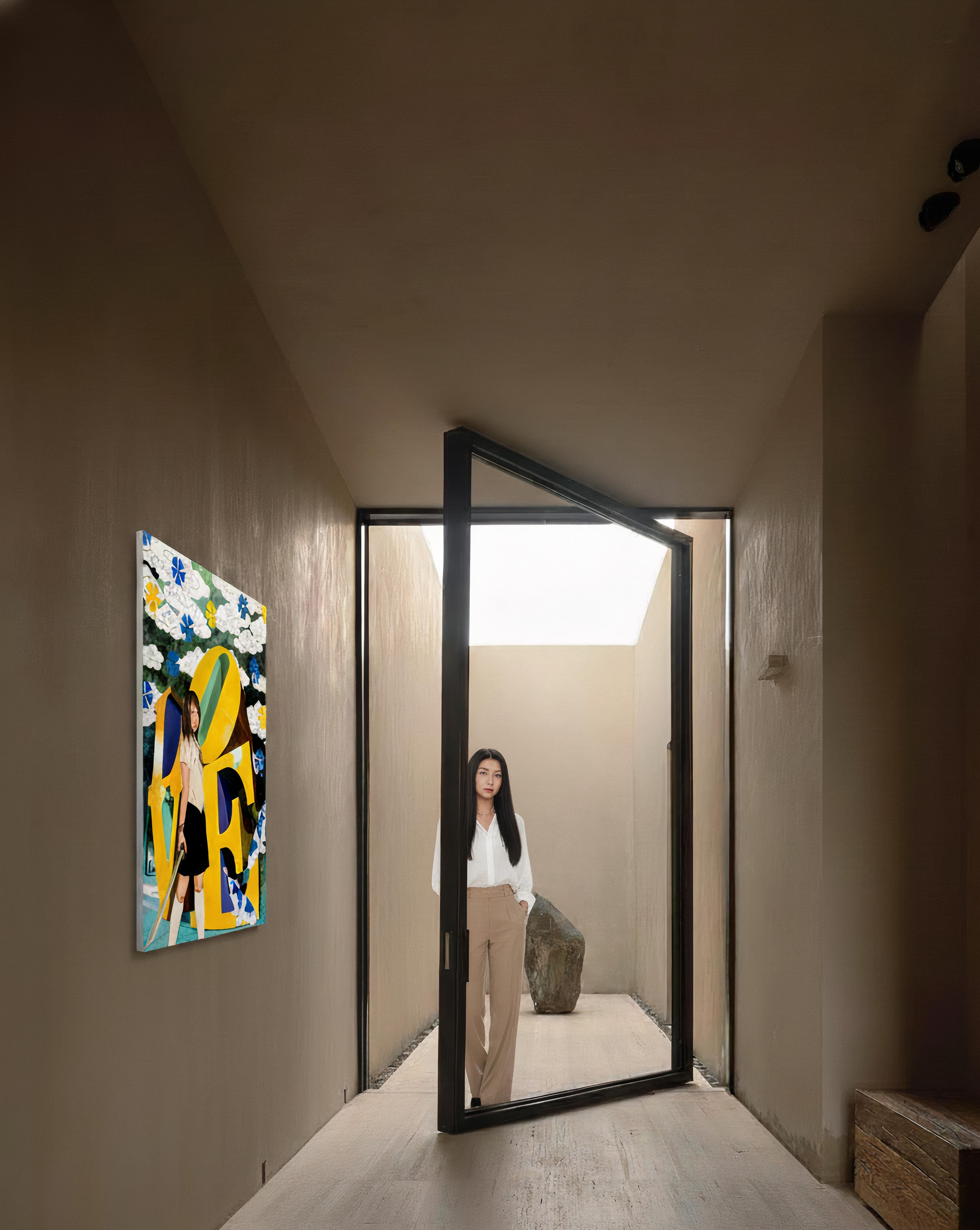 2010, œuvre d'art unique
huile sur toile
43 3/10 × 31 1/2 × 1 1/5 in - 110 × 80 × 3 cm
L'œuvre est signée par l'Artistics et estampillée du logo du studio de l'Artistics au verso de la toile.
Les œuvres sont accompagnées d'un certificat