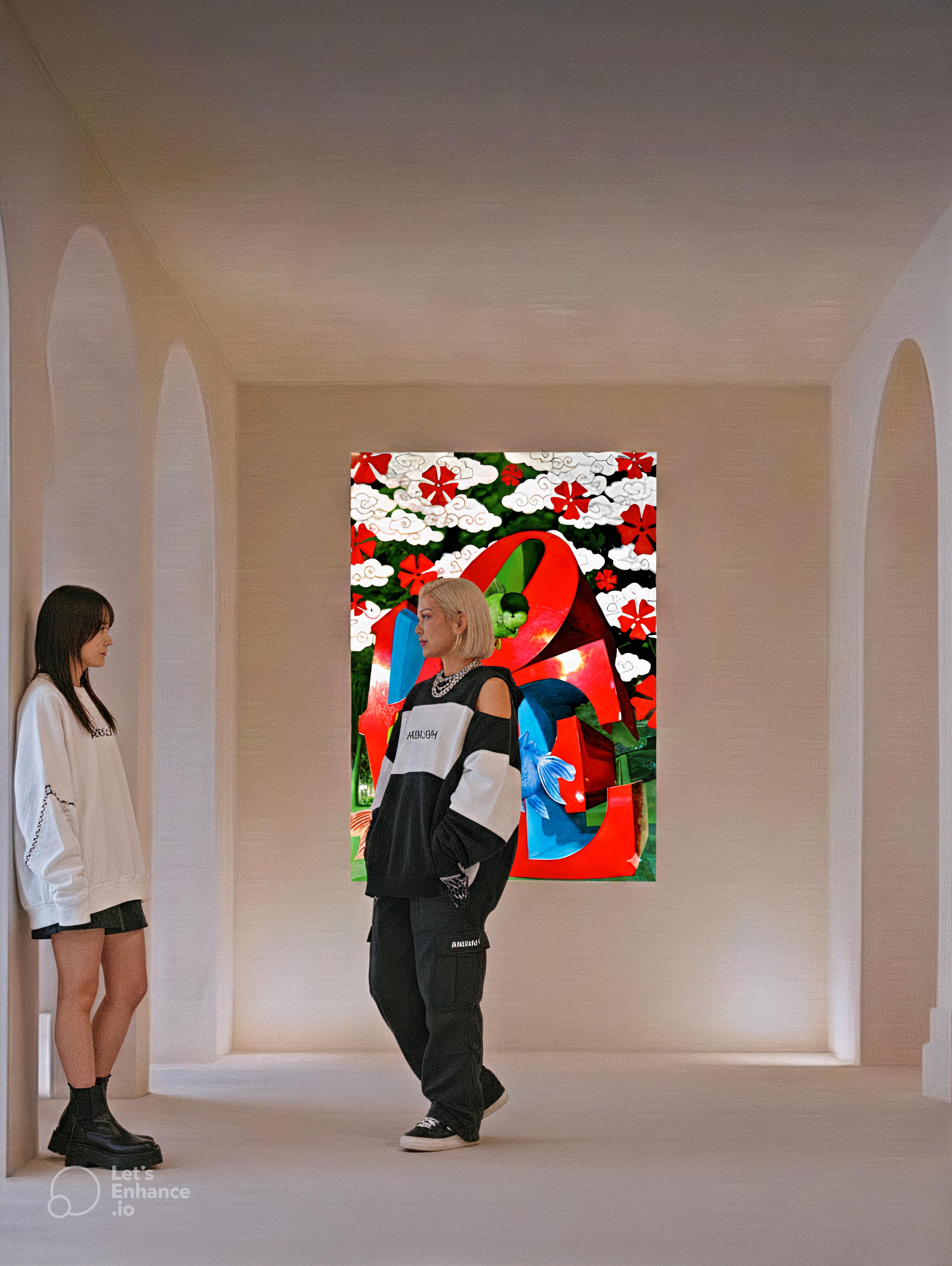 Écarlate LOVE & Nishikigoi Trio : Shinjuku Serenades - Contemporain Painting par HIRO ANDO