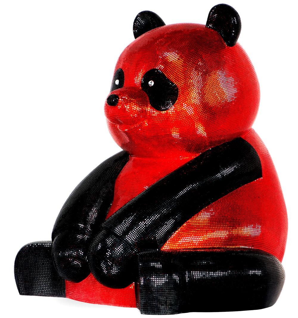 Un Pandasan  in Rosso e Onice Radioso: Opulenza Abbagliante - Sculpture Contemporaneo di HIRO ANDO