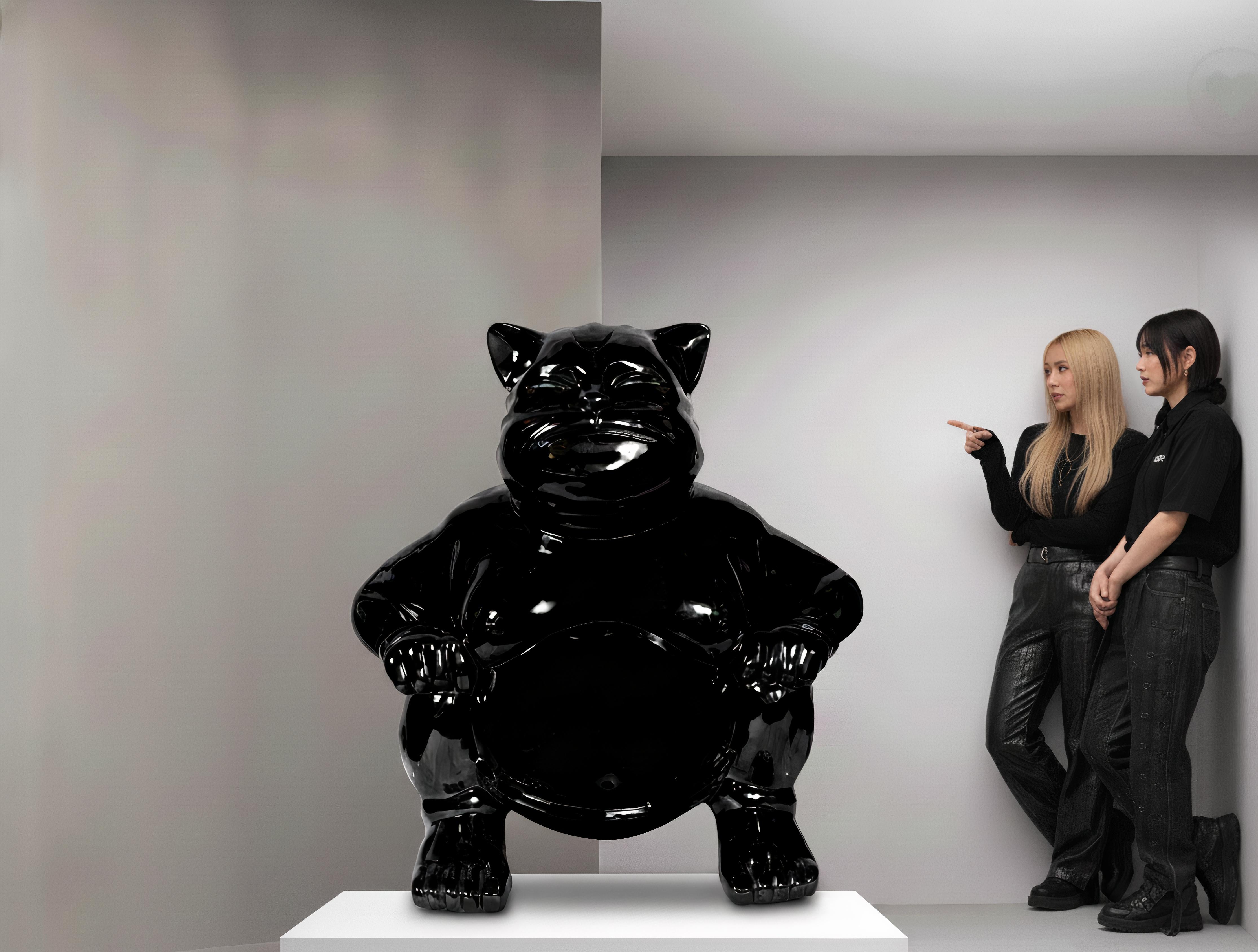 2006, edizione di 12
resina in fibra di vetro dipinta e verniciata
L'opera è firmata dall'artista, incisa con numero di edizione e data sotto l'opera.
Le opere d'arte sono accompagnate da un Certificato di Autenticità rilasciato dallo studio