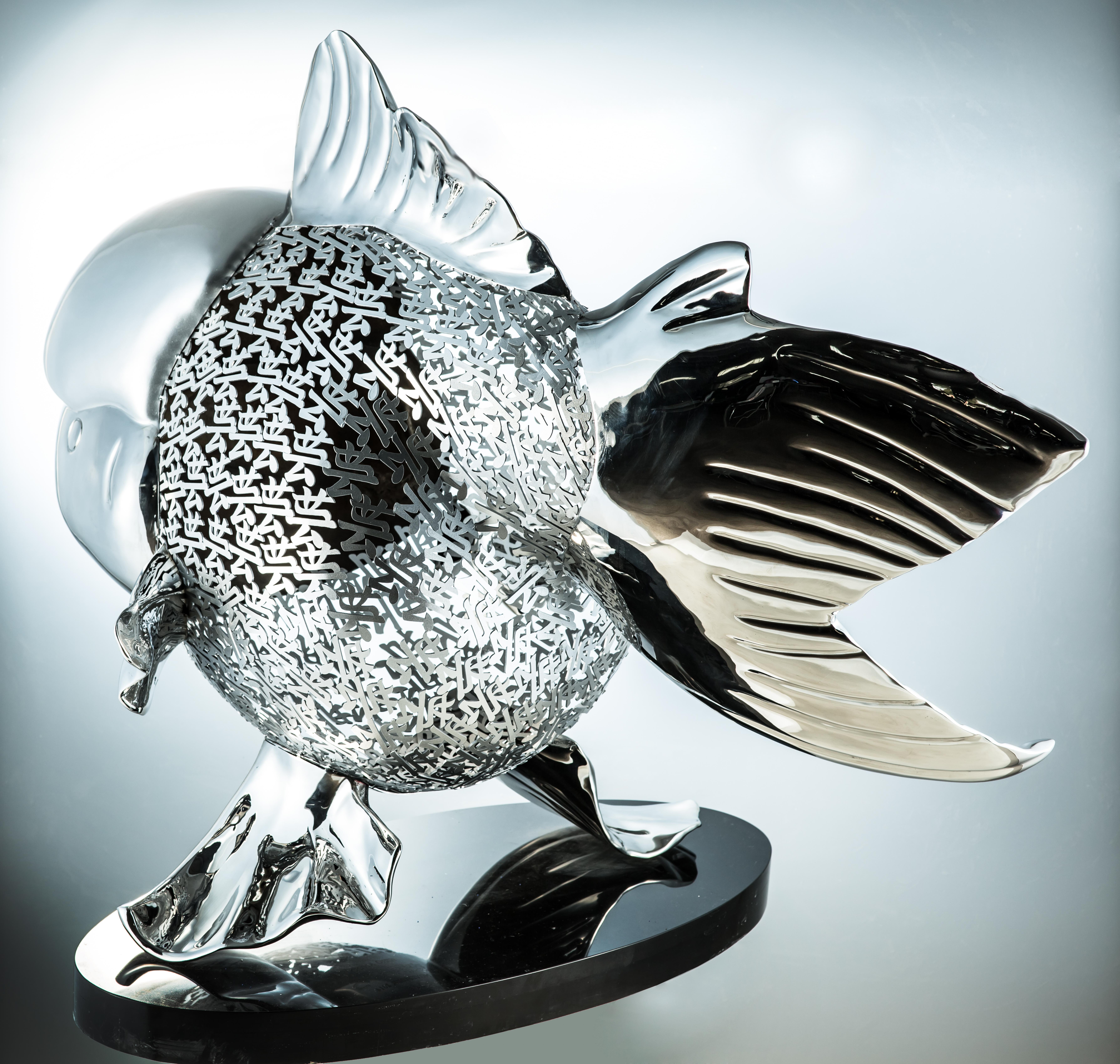 Majestic Nishikigoi in Metallo Splendore: Aqueous Grandeur Silver in vendita 4
