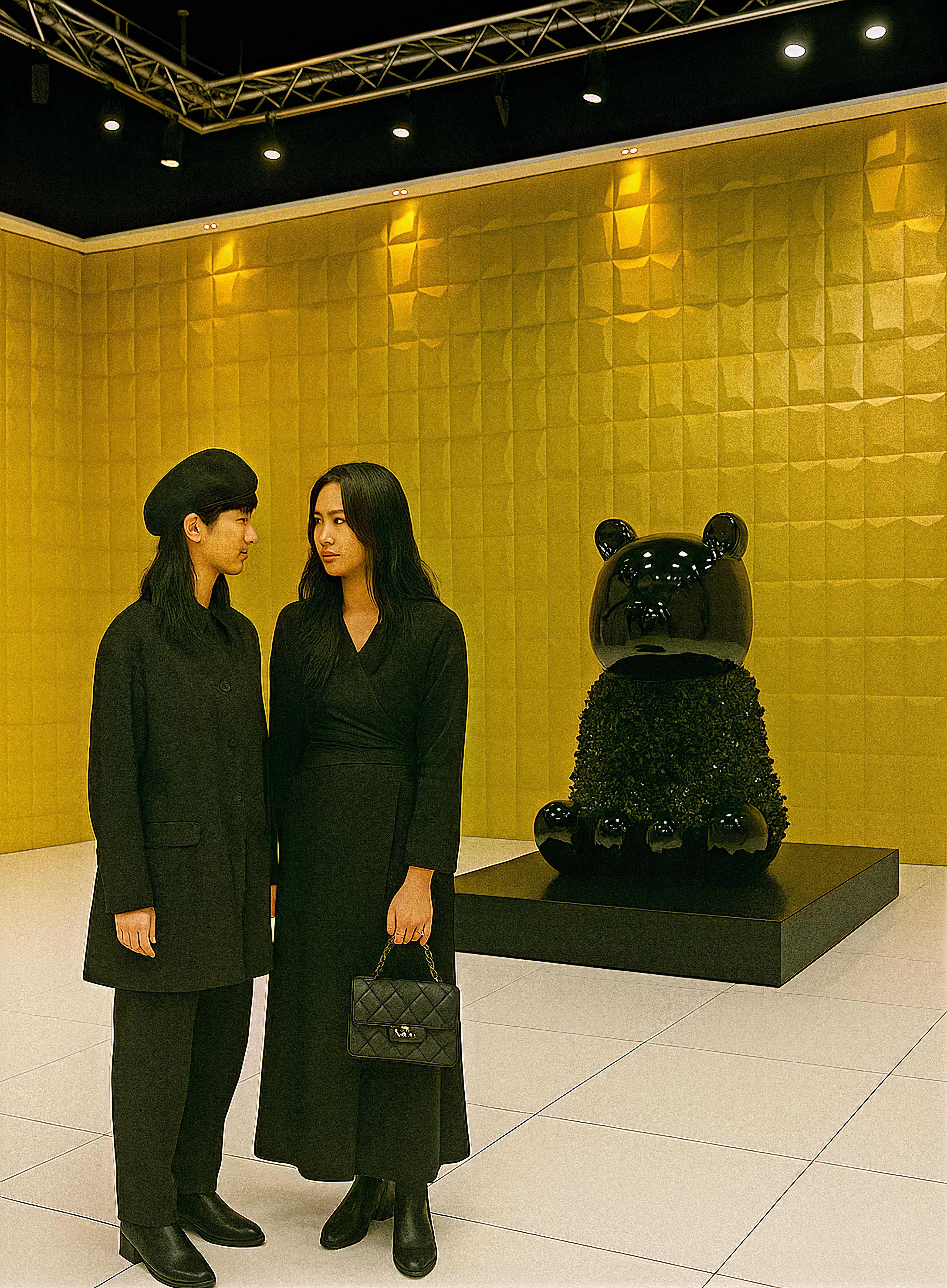 Pandason's Black: un balletto lillipuziano di meraviglie cromatiche in vendita 1