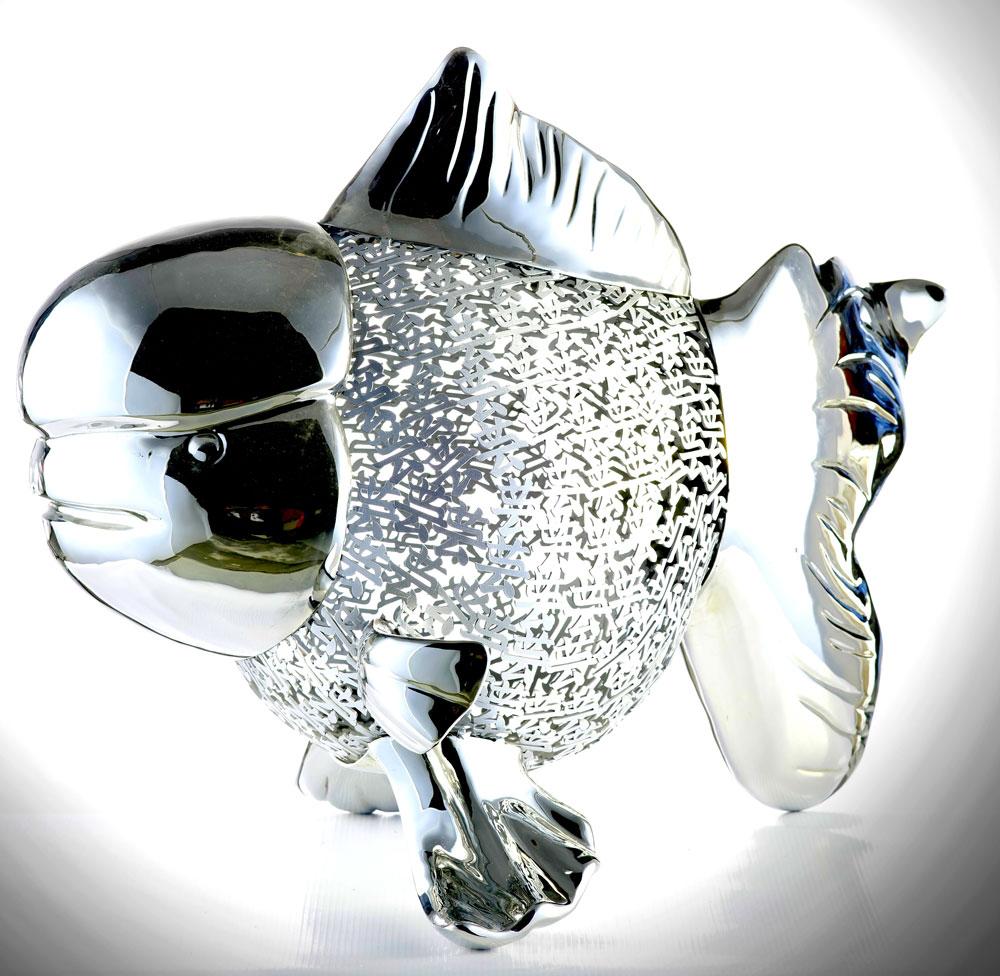 Petite Nishikigoi Elegance en métal Silver : Mizu no Kasai Whispers en vente 7