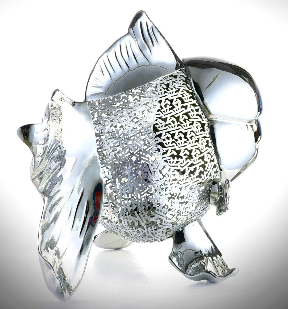 Petite Nishikigoi Elegance en métal Silver : Mizu no Kasai Whispers en vente 3