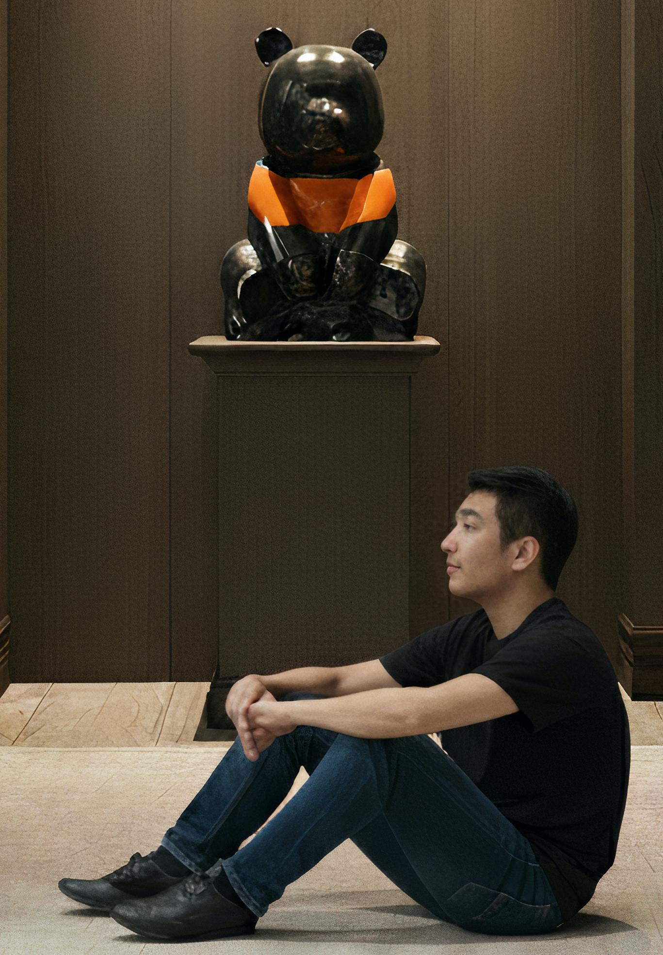 Vereinigte Pandasan  Spectral Symmetrie Schwarz & Orange – Sculpture von HIRO ANDO