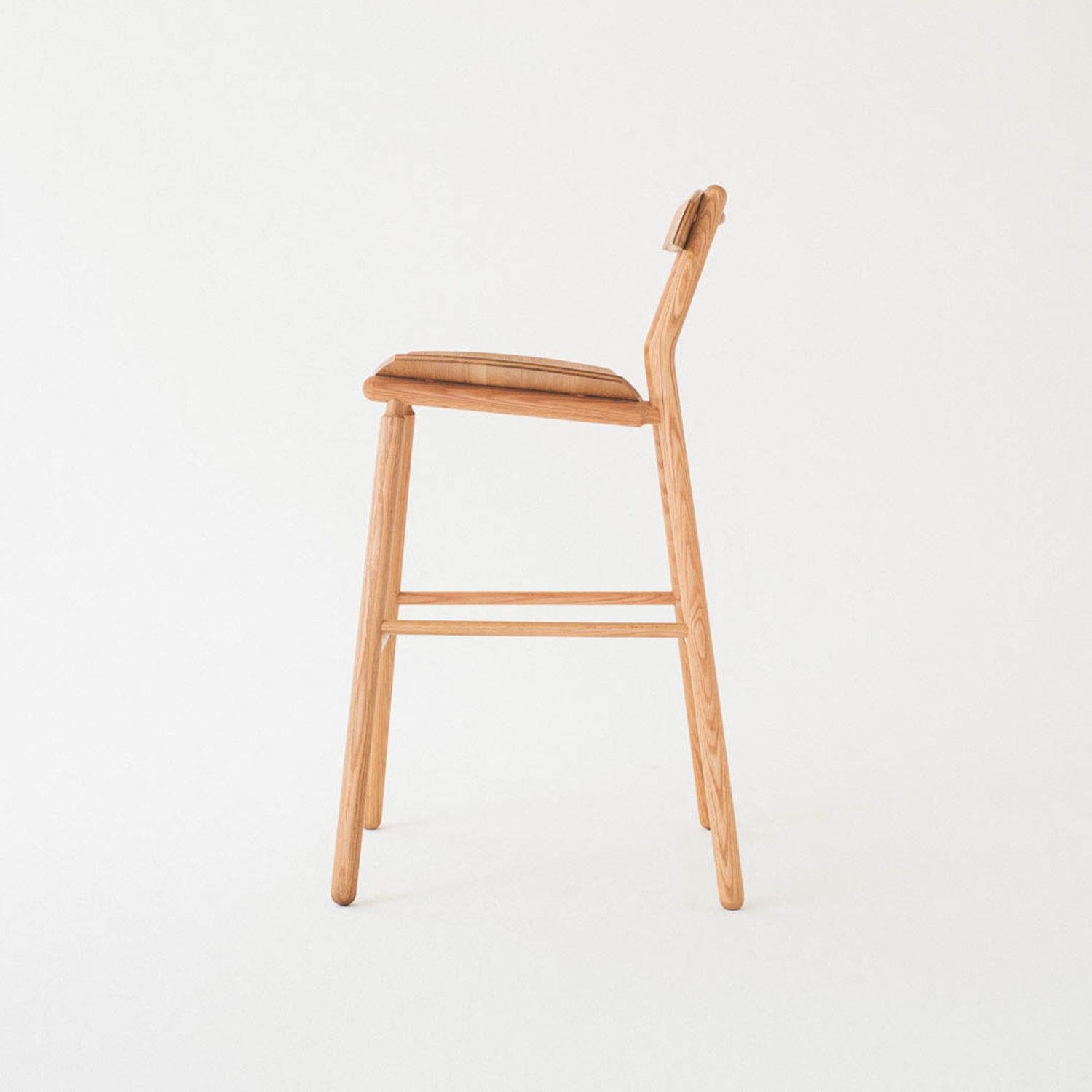 Hiro Bar Stool Walnut In New Condition For Sale In Los Angeles, CA
