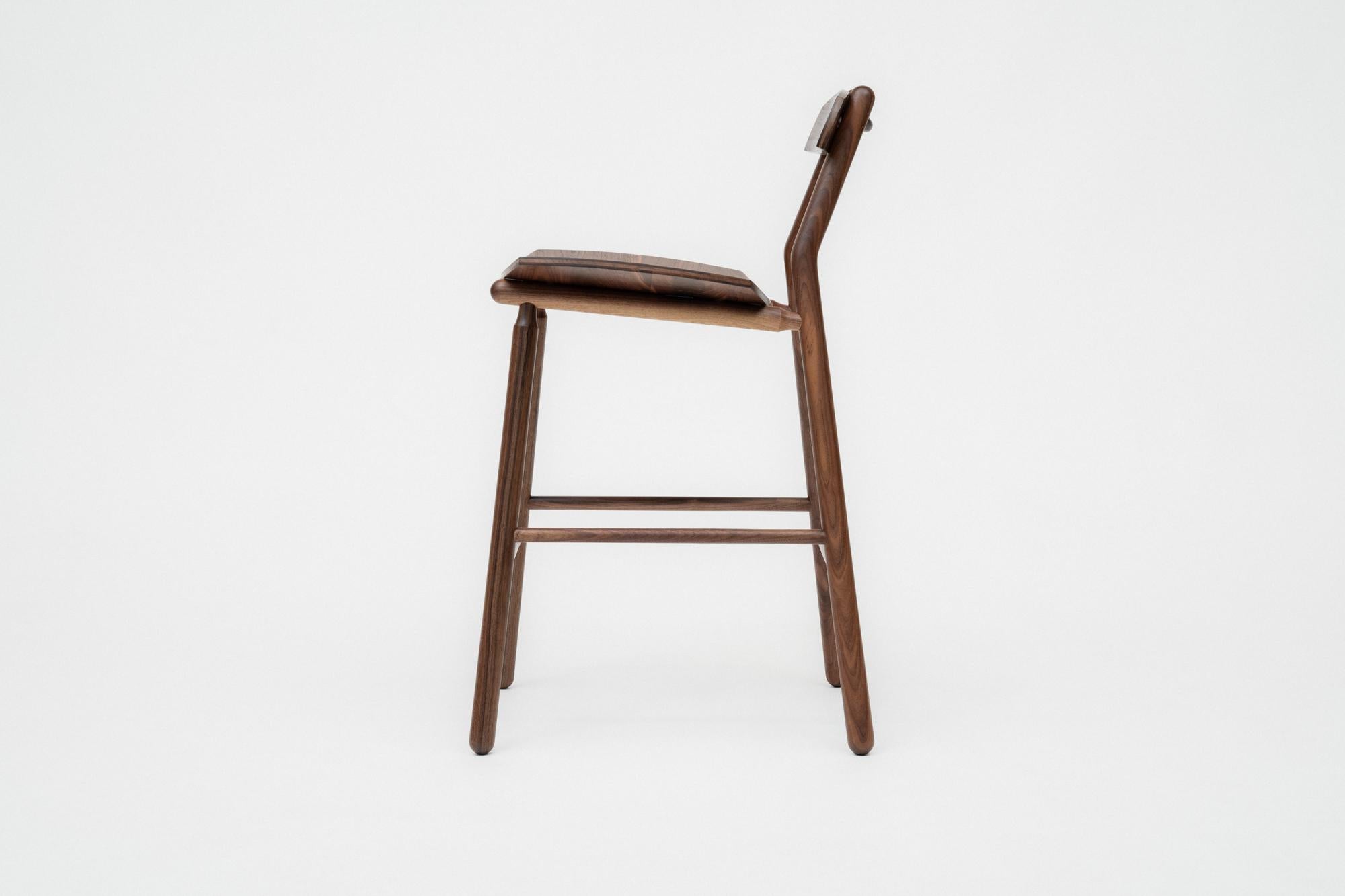 Hiro Bar Stool Walnut In New Condition For Sale In Los Angeles, CA