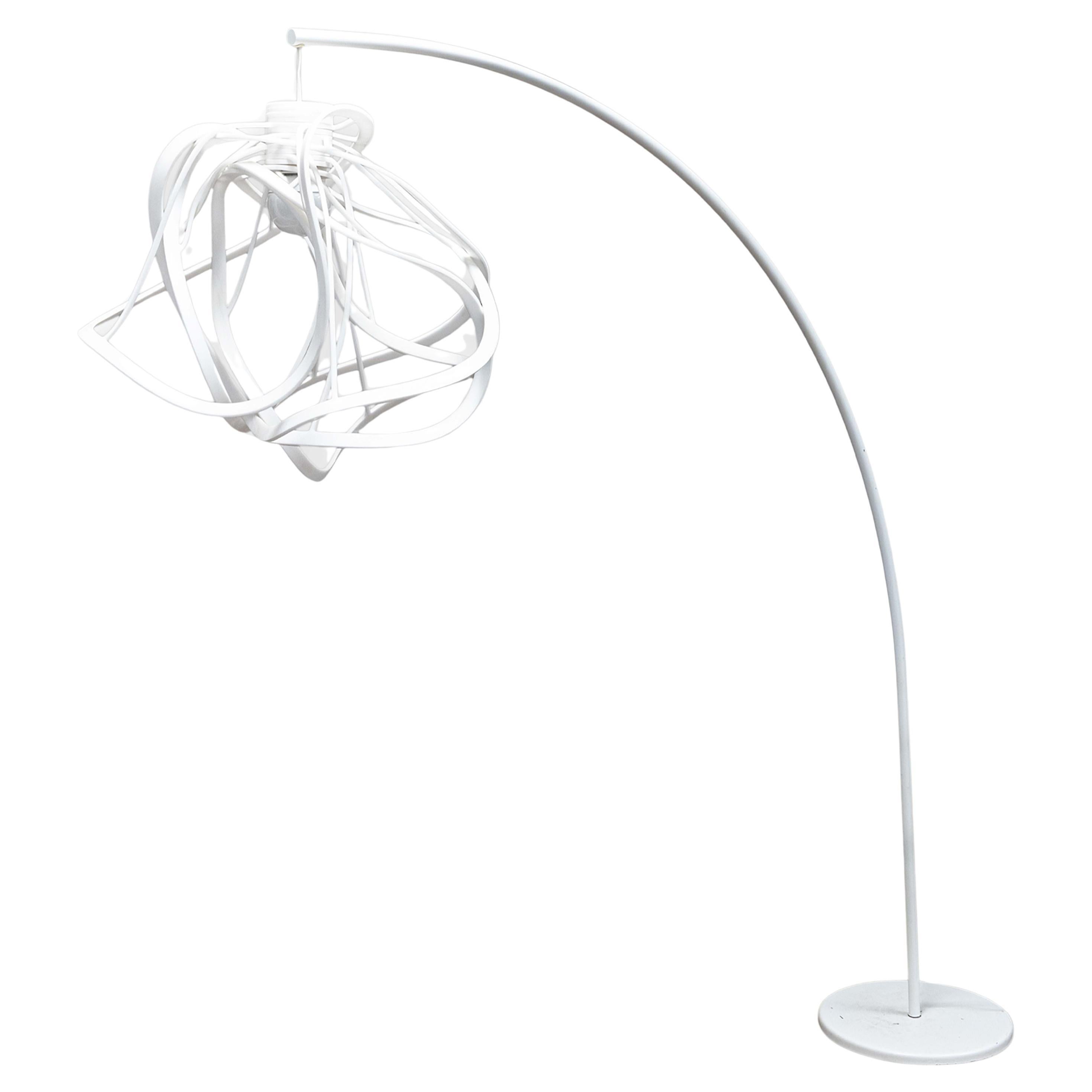 Hiroshi Kawano para Ligne Roset Bloom Lámpara de pie de arco moderna de metal blanco y espuma