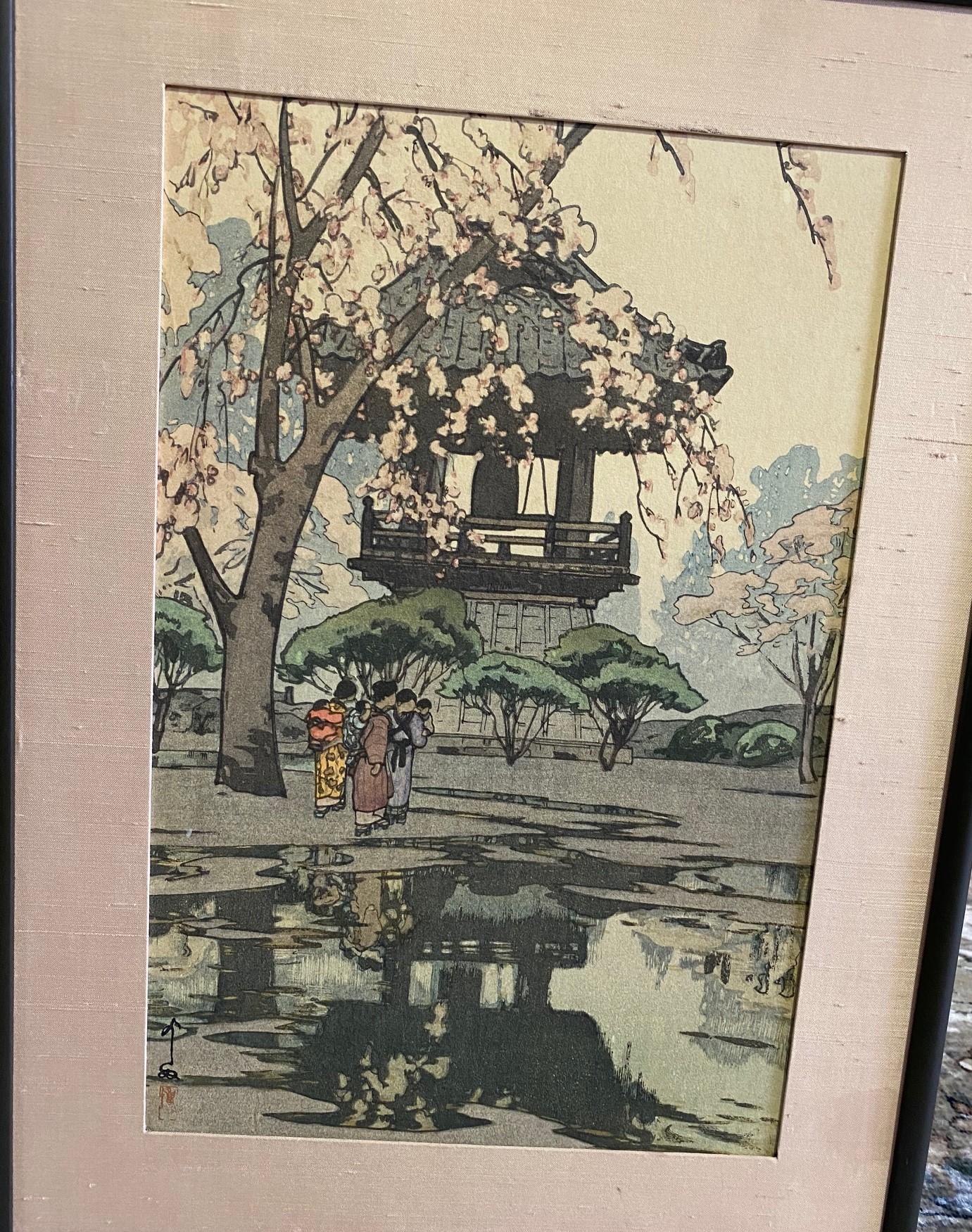 Showa Hiroshi Yoshida Sealed Framed Japanese Color Woodblock Print in a Temple Yard
