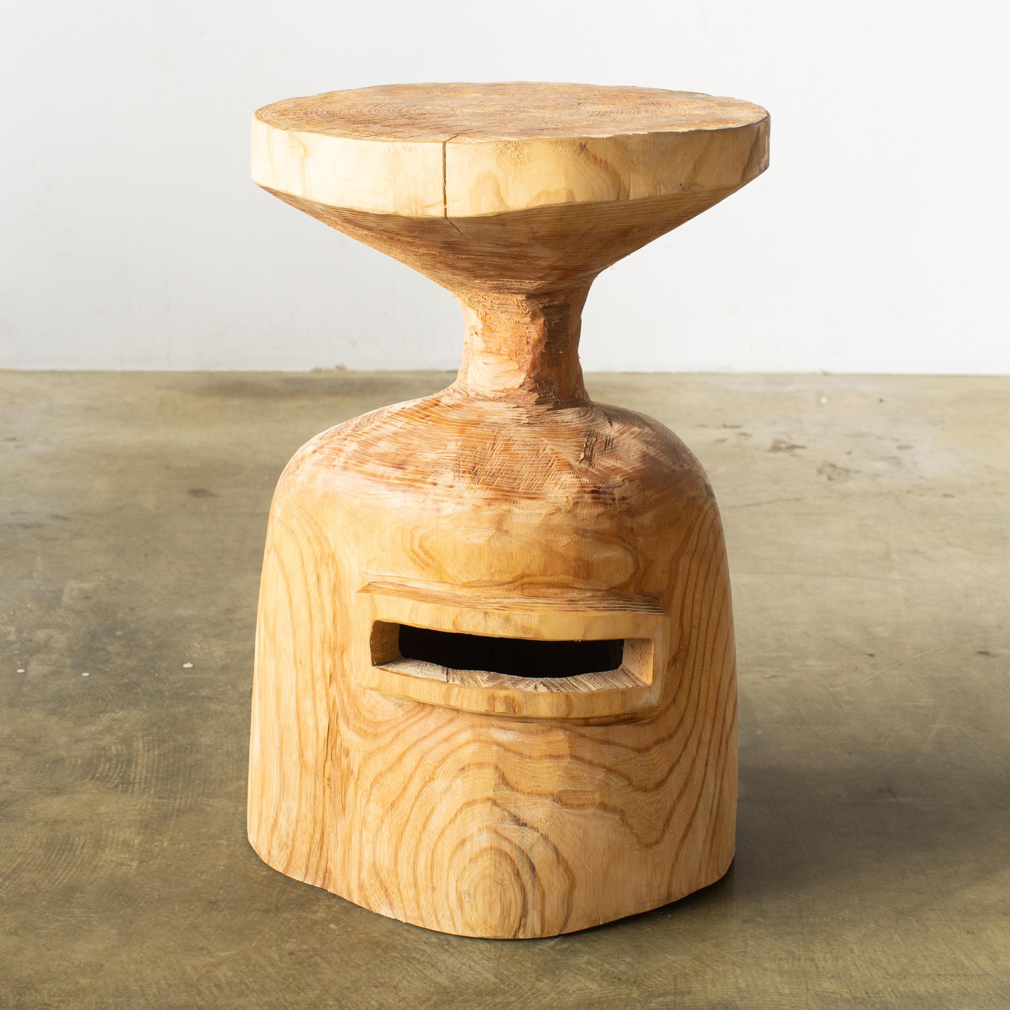 Name: Hermit
Sculptural stool by Hiroyuki Nishimura and zone carved furniture
Material: Zelkova
This work is carved from log with some kinds of chainsaws.
Most of wood used for Nishimura's works are unable to use anything, these woods are