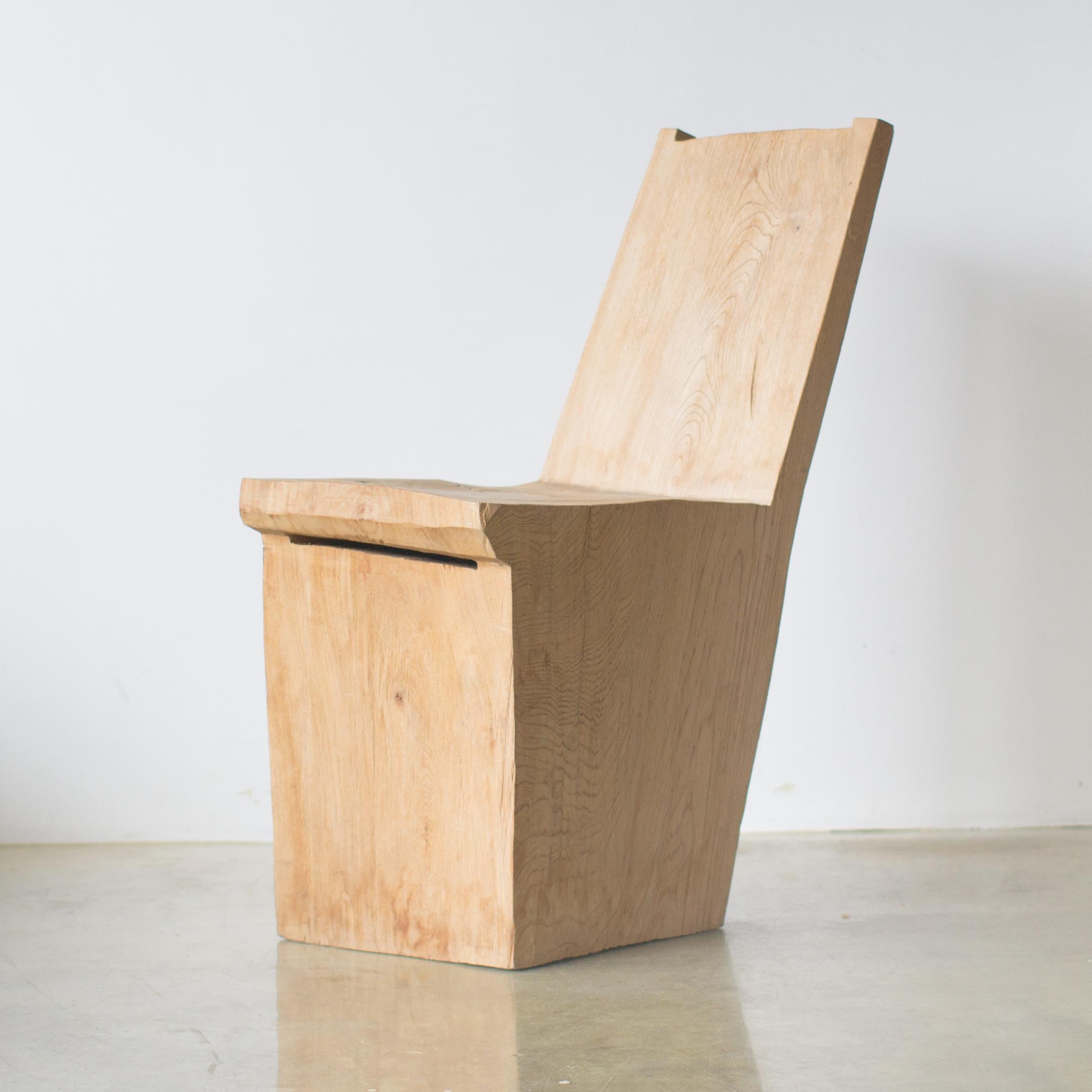 Skulpturaler Holzstuhl von Hiroyuki Nishimura und Zogei Furniture, glaubwürdig im Angebot 1