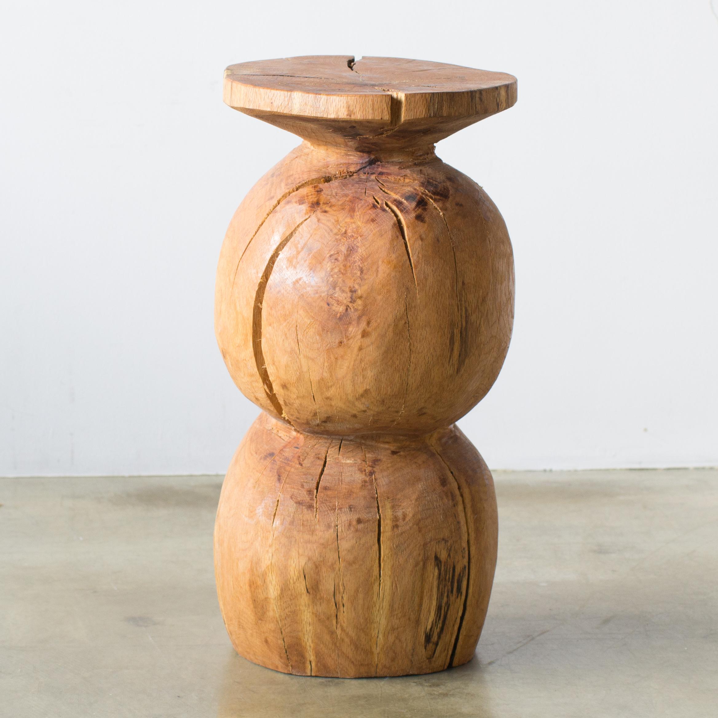 Mamma
Sculptural stool by Hiroyuki Nishimura and zone carved furniture
Material zelkova.
This work is carved from log with some kinds of chainsaws.