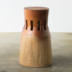 Hiroyuki Nishimura y Zogei Furniture Taburete escultórico14 Tribal Glamping