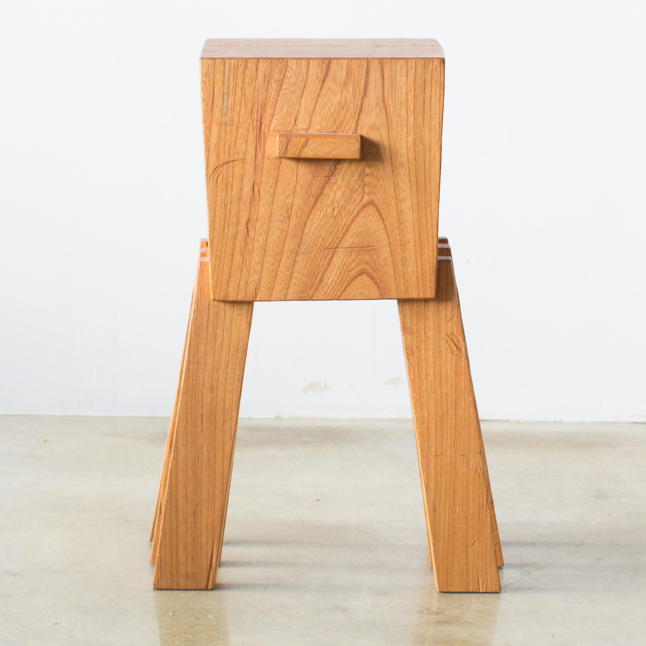 Name: Observation tower
Sculptural stool by Hiroyuki Nishimura and zone carved furniture
Material: zelkova.
This work is carved from log with some kinds of chainsaws.
Most of wood used for Nishimura's works are unable to use anything, these
