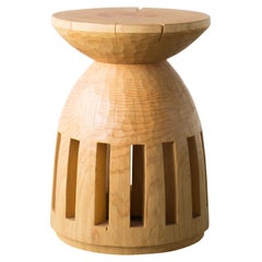 Hiroyuki Nishimura y Zougei Furniture Taburete escultórico 3 Tribal Glamping
