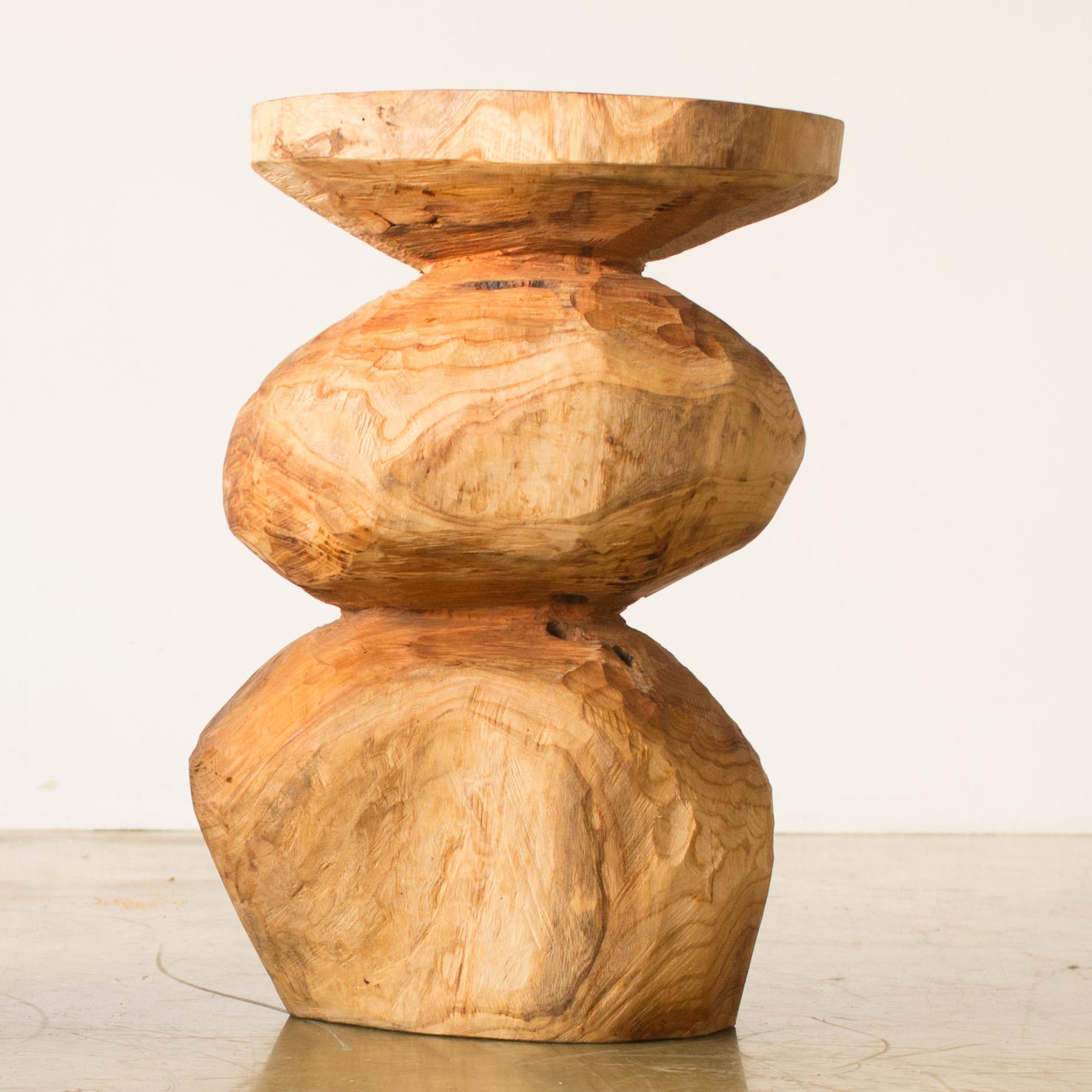 Name: Mamma
Sculptural stool by Hiroyuki Nishimura and zone carved furniture
Material: Zelkova
This work is carved from log with some kinds of chainsaws.
Most of wood used for Nishimura's works are unable to use anything, these woods are unsuitable