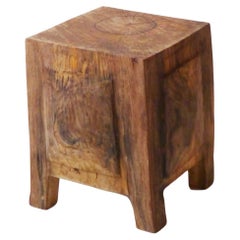 Hiroyuki Nishimura Mesa auxiliar escultórica Taburete Cubo M1