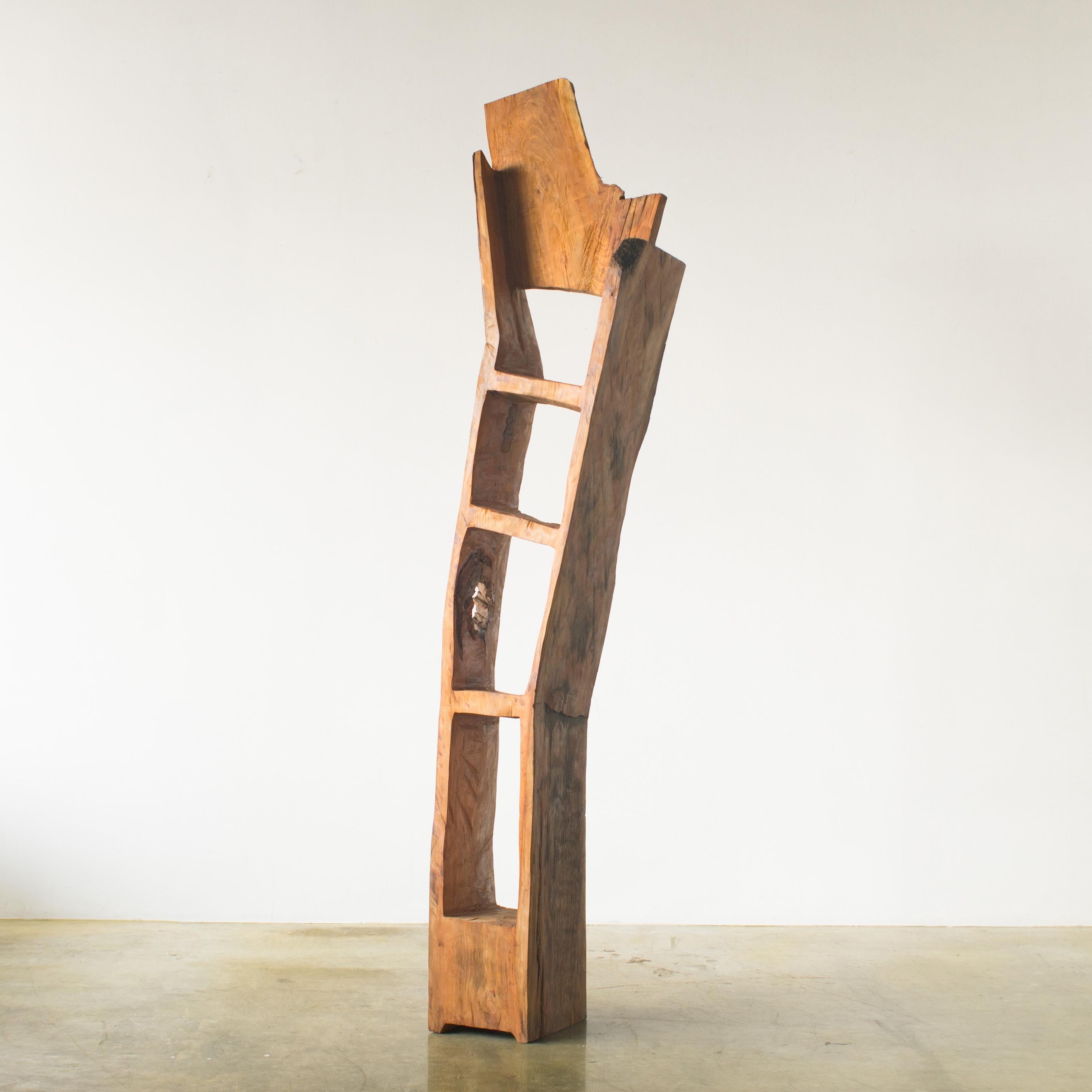 Mr. Tower Y
Sculpture by Hiroyuki Nishimura.
Material Yoshino cherry
This work is carved from log with some kinds of chainsaws.
Most of wood used for his works are unable to use anything, these woods are unsuitable material for furniture, or