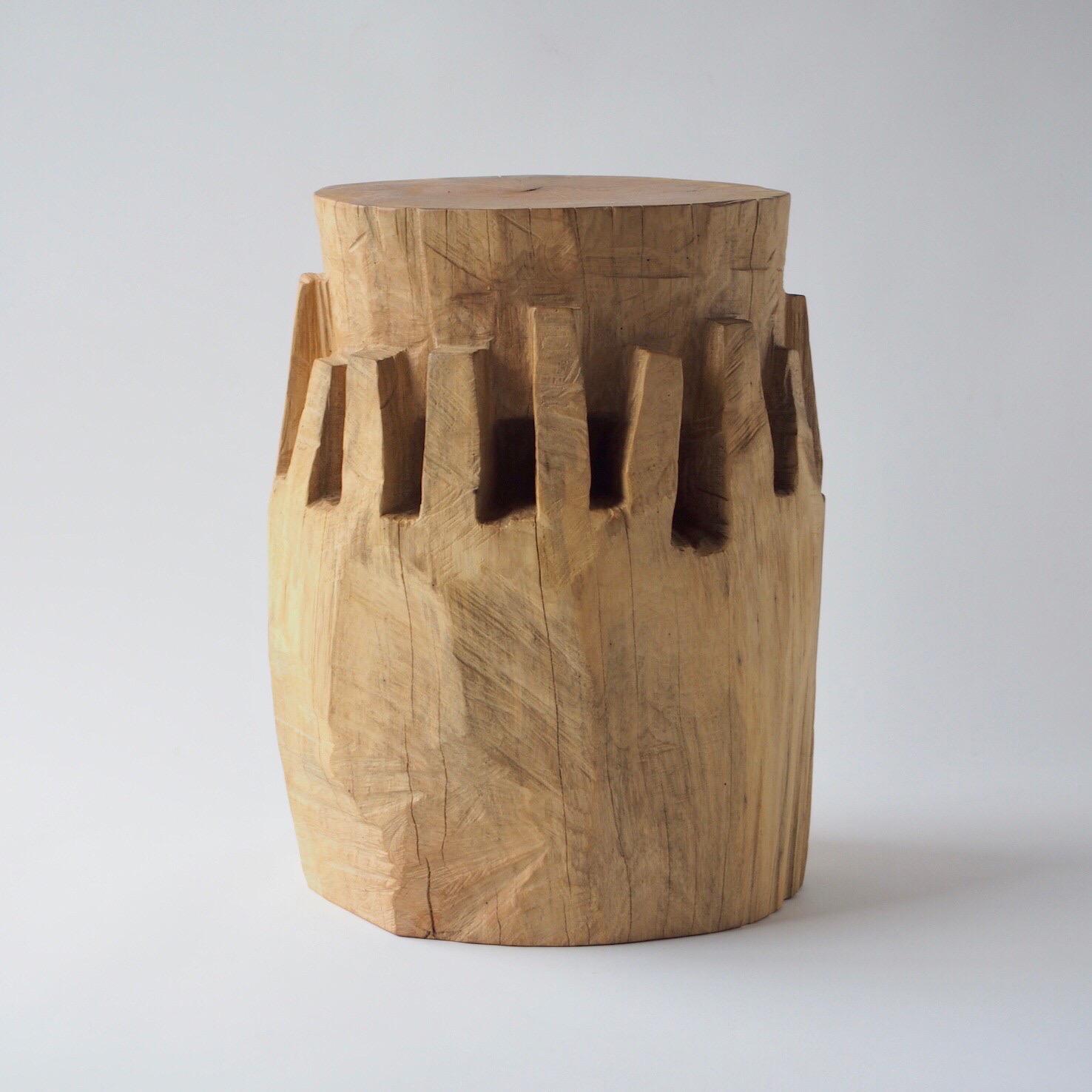 Name: On the glass
Sculptural stool by Zogei carved furniture
Material: Zelkova
This work is carved from log with some kinds of chainsaws.
Most of wood used for Nishimura's works are unable to use anything, these woods are unsuitable material