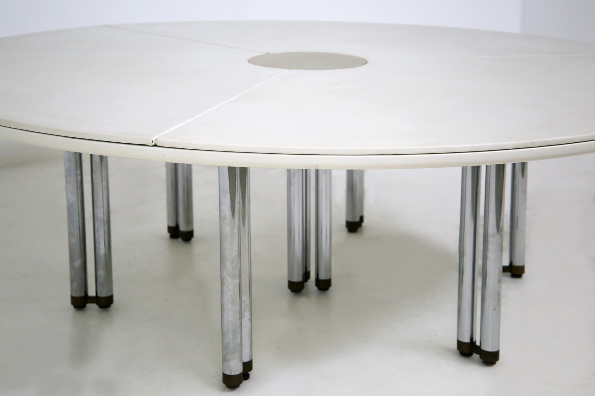 Fin du 20e siècle Grande table blanche italienne de la série Bisanzio, Hiroyuki Toyoda, années 1980 en vente