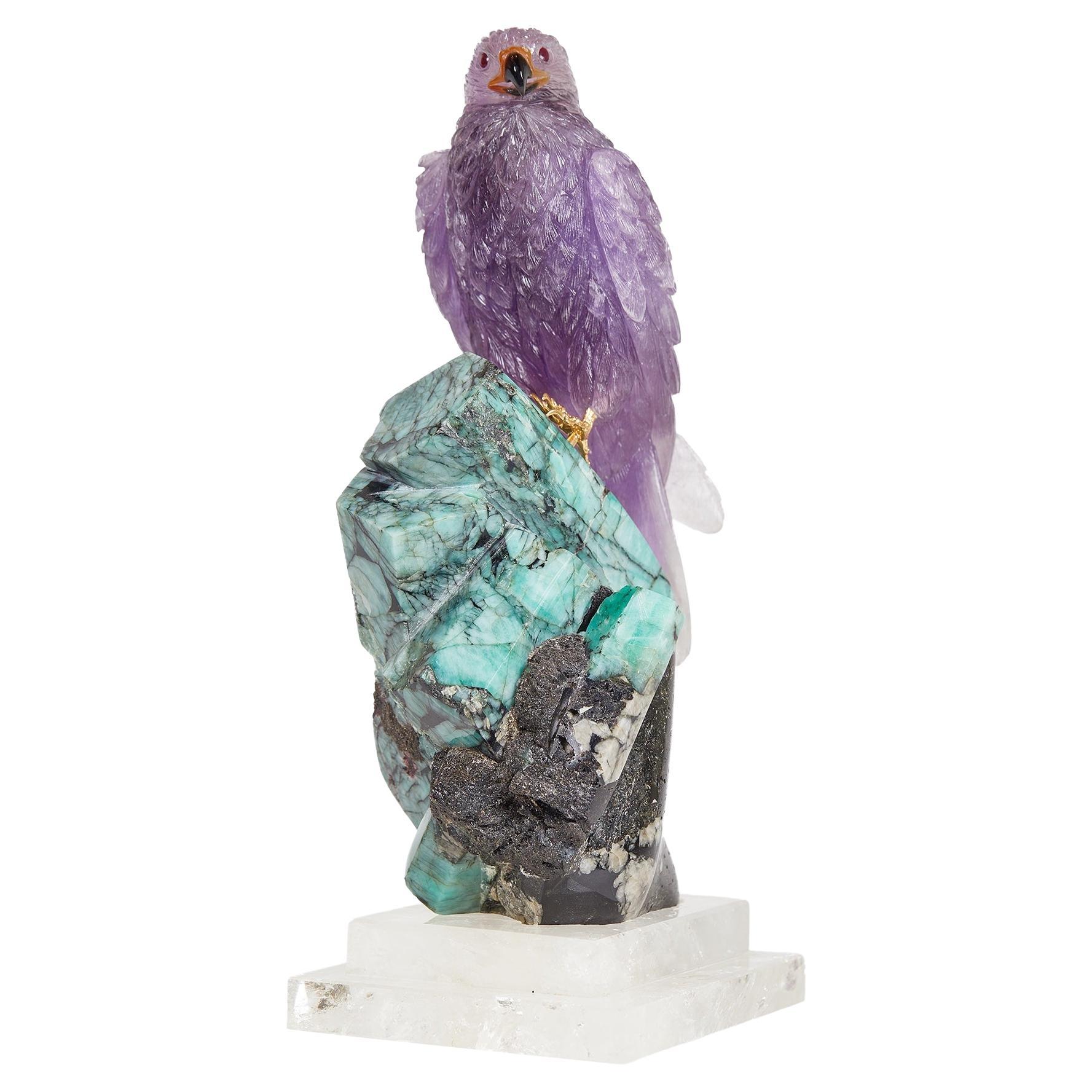 Sculpture unique en son genre de Falcon en améthyste sculptée