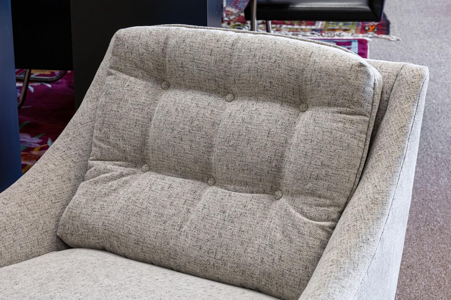 Paire de fauteuils d'appoint tapissés de style Adrian Pearsall en vente 8