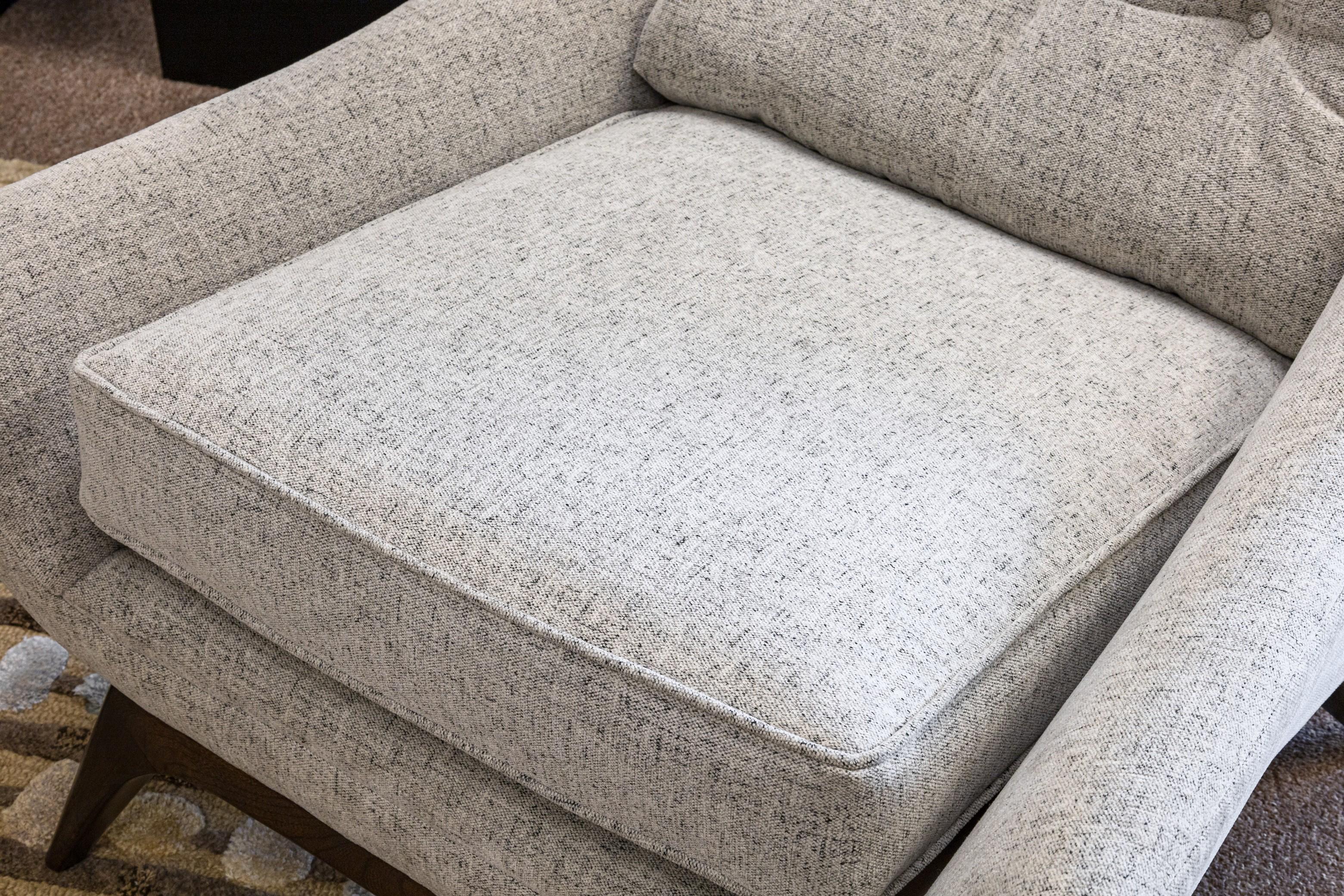 Paire de fauteuils d'appoint tapissés de style Adrian Pearsall en vente 9