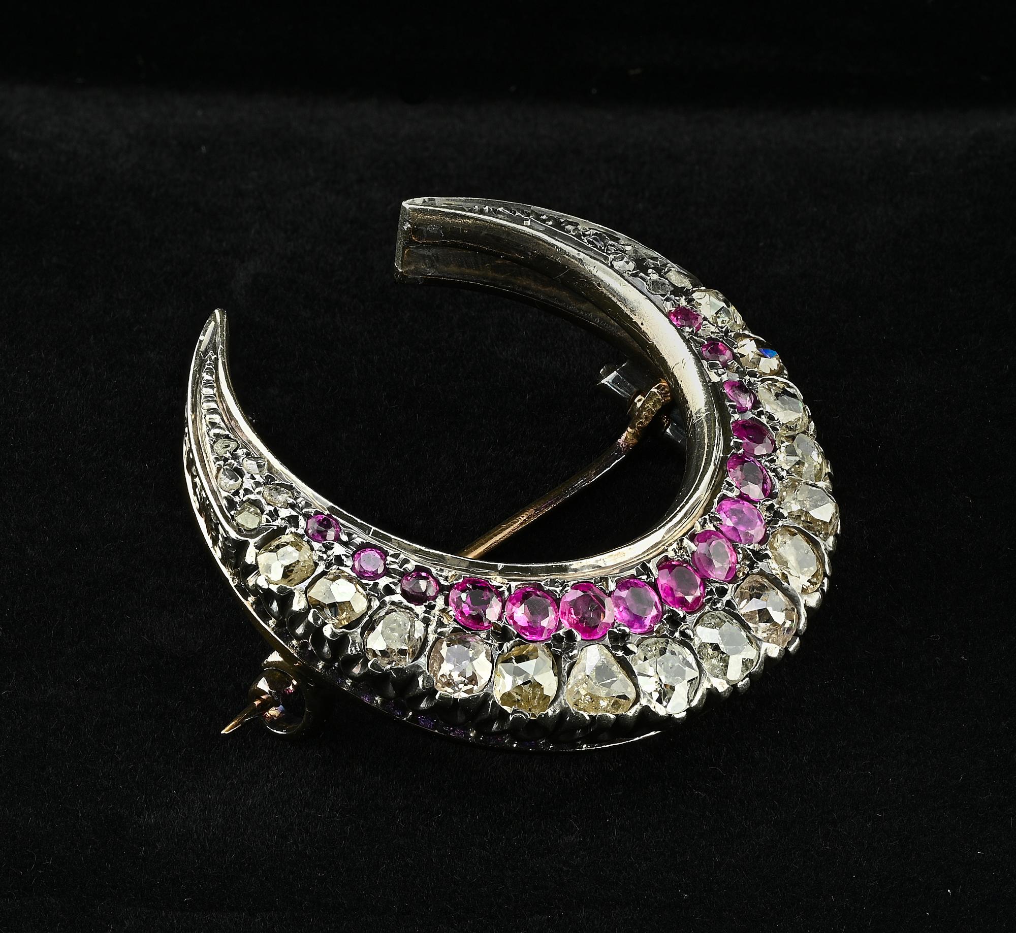 his beautiful antique Crescent Moon is 1870 ca Glorious Victorian workmanship ma In Good Condition For Sale In Napoli, IT