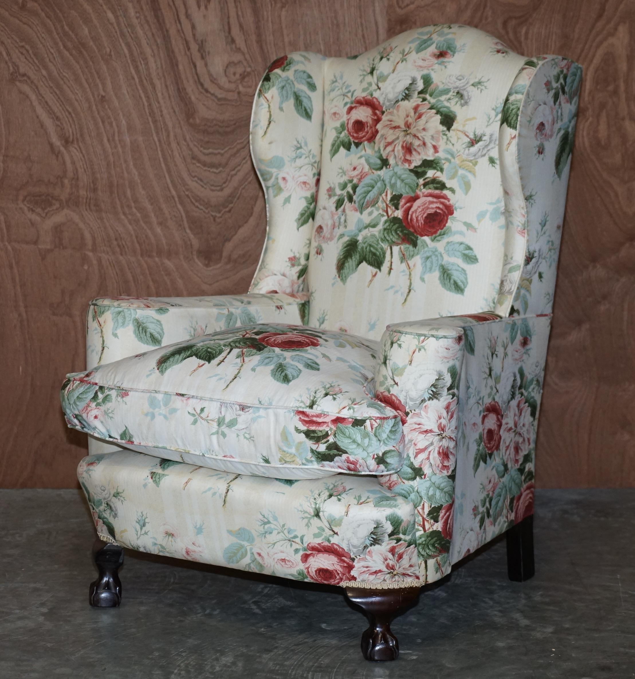 We are delighted to offer for sale this lovely pair of Colexfax & Fowler floral upholstered Victorian armchairs

A very good looking and well made his & her’s pair, the first chair is a tall wingaback with mahogany frame and Claw & Ball feet, it