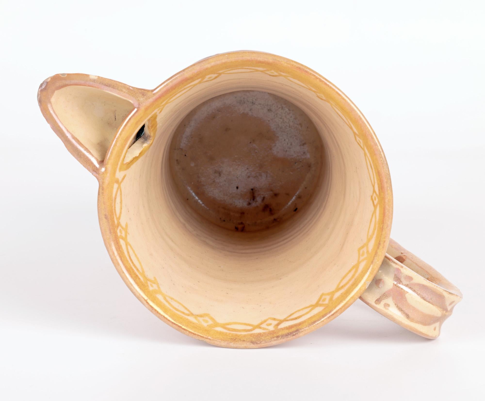 Cruche mauresque hispano-moresque en poterie d'art émaillée cuivre lustré en vente 5