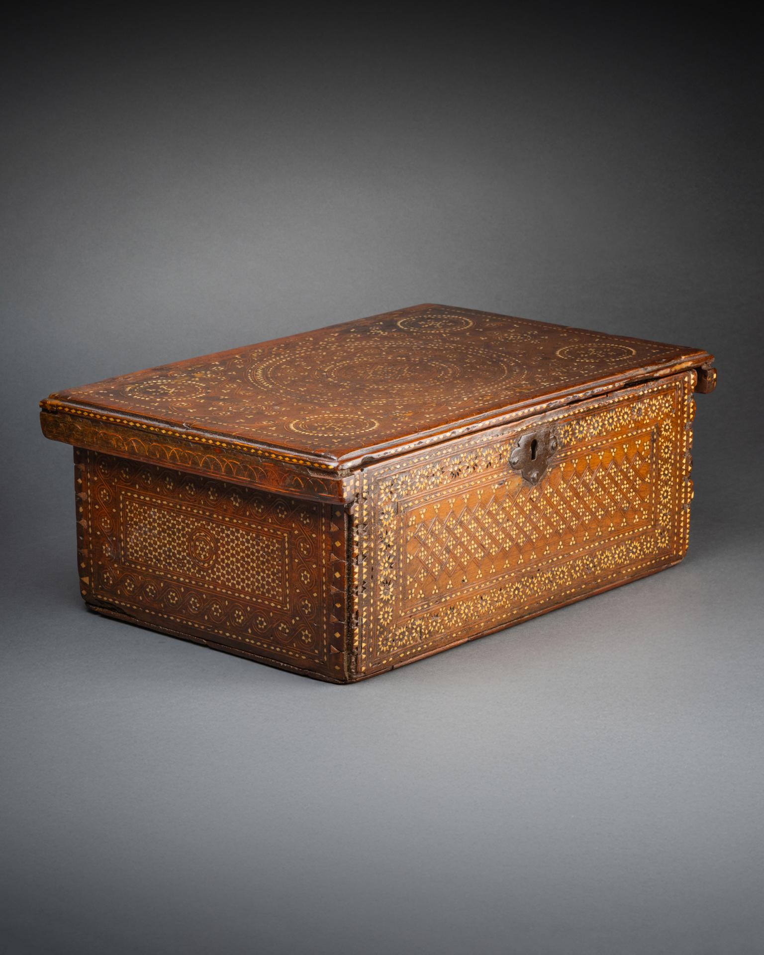 Spanish Hispano-Moresque Mudéjar Bone-Inlaid Walnut Chest  - Spain, 16th century For Sale