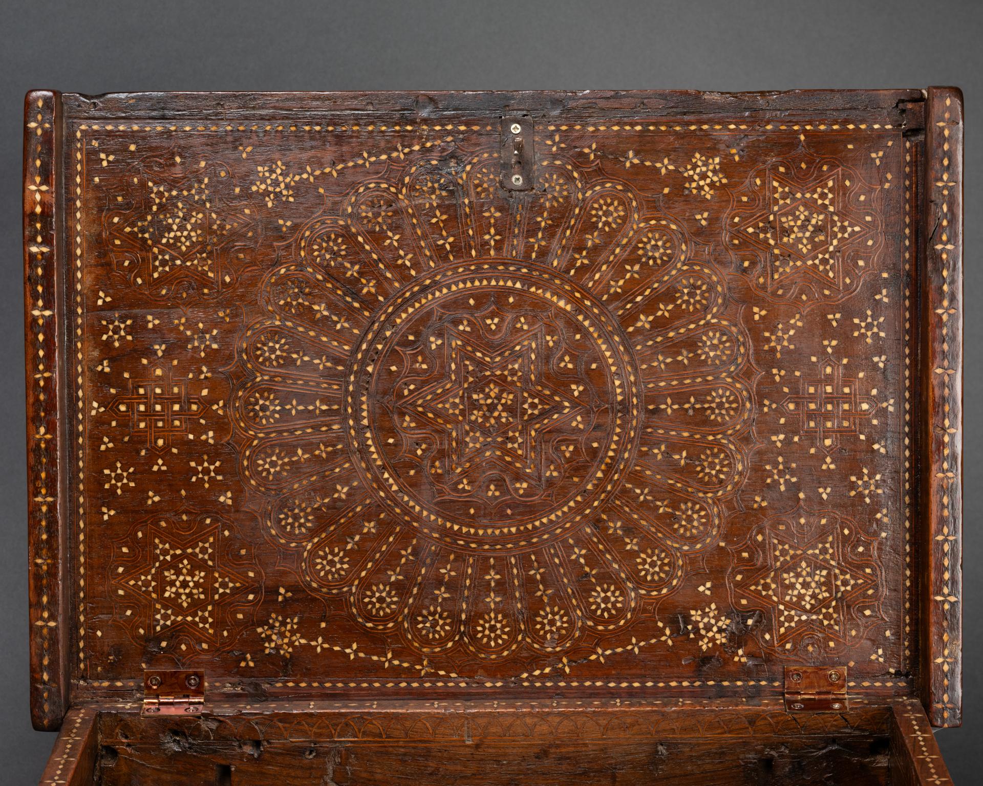 Carved Hispano-Moresque Mudéjar Bone-Inlaid Walnut Chest  - Spain, 16th century For Sale