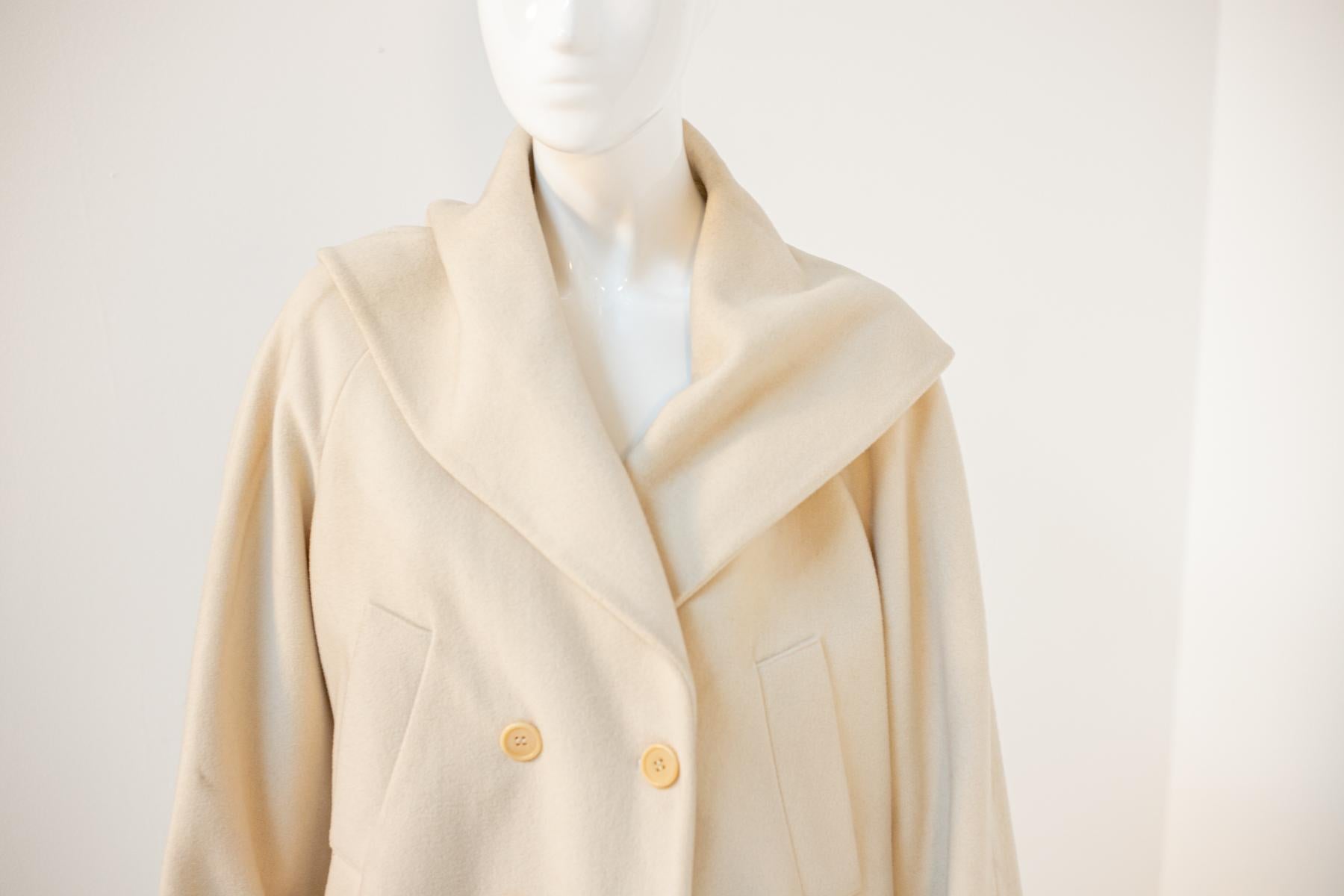 Histoire de Fashion Vintage White Wool Coat In Good Condition For Sale In Milano, IT