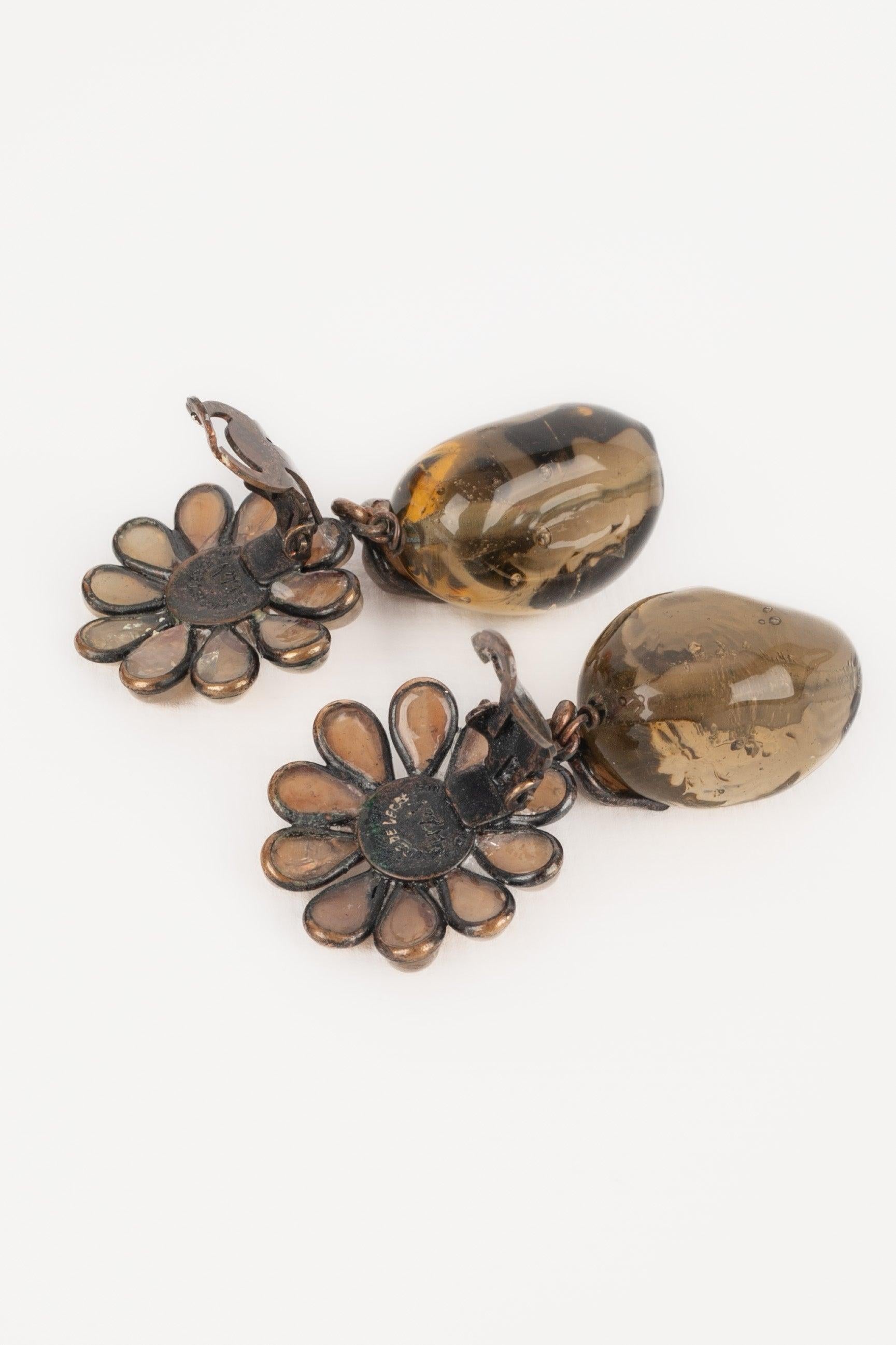 Histoire De Verre Earrings with Glass Paste For Sale 1