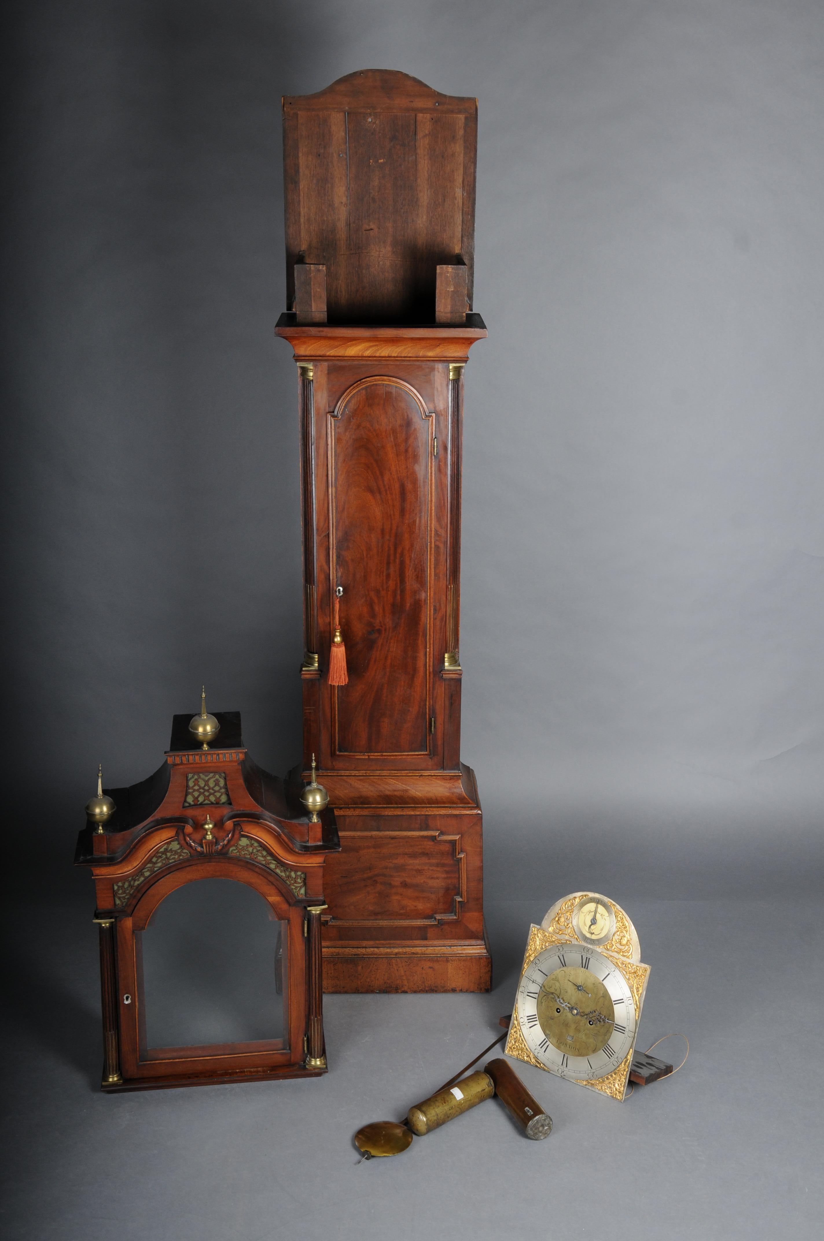 Historic antique English grandfather clock, mahogany, 18th century. For Sale 10