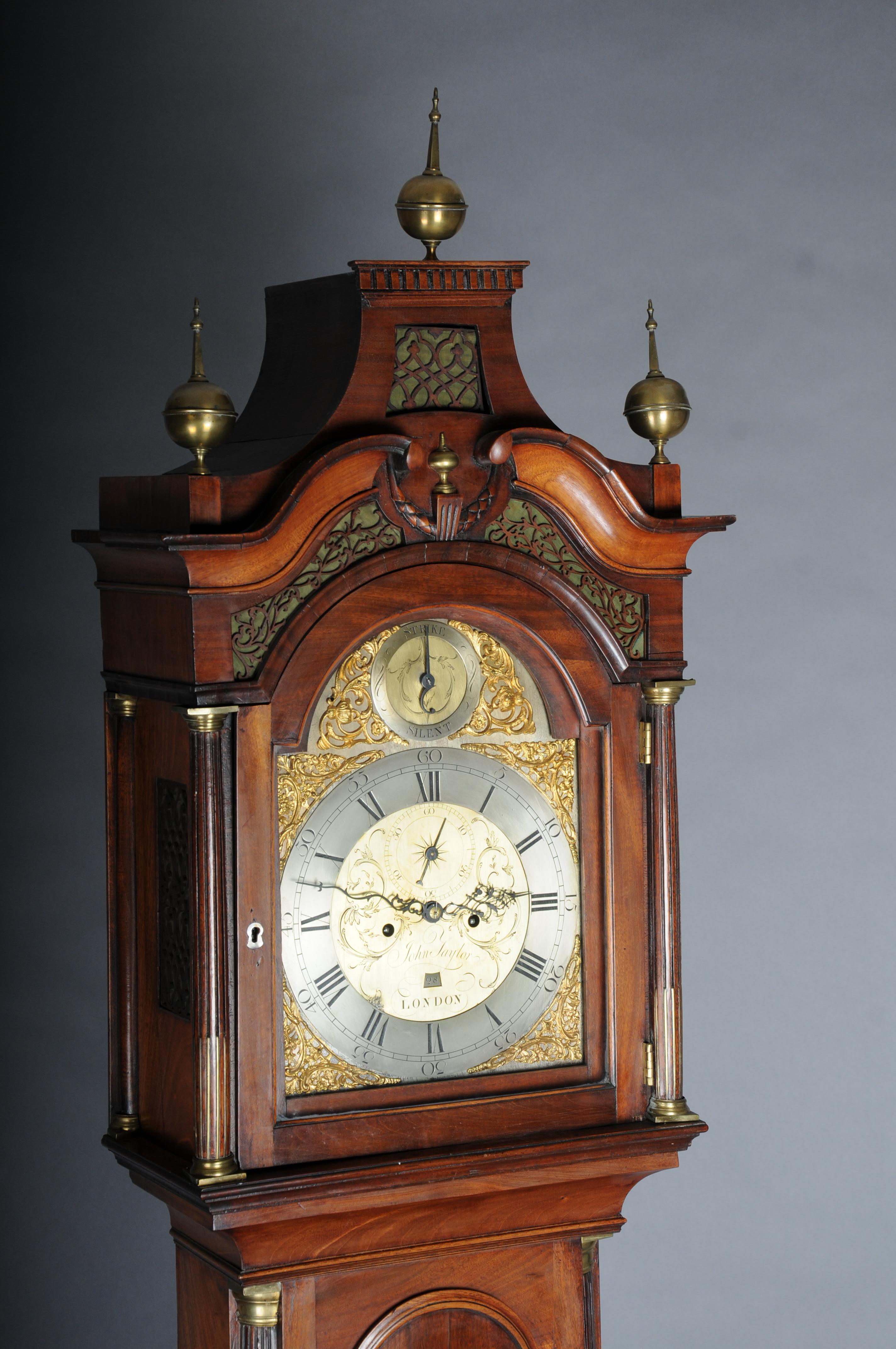 Brass Historic antique English grandfather clock, mahogany, 18th century. For Sale