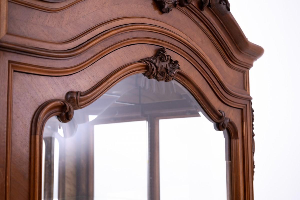 Walnut Historic cabinet, France, turn of the 19th and 20th centuries. For Sale