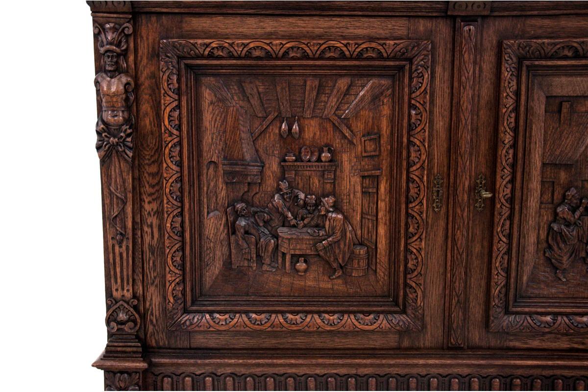 Historic Carved Cupboard, France, circa 1880 In Good Condition In Chorzów, PL