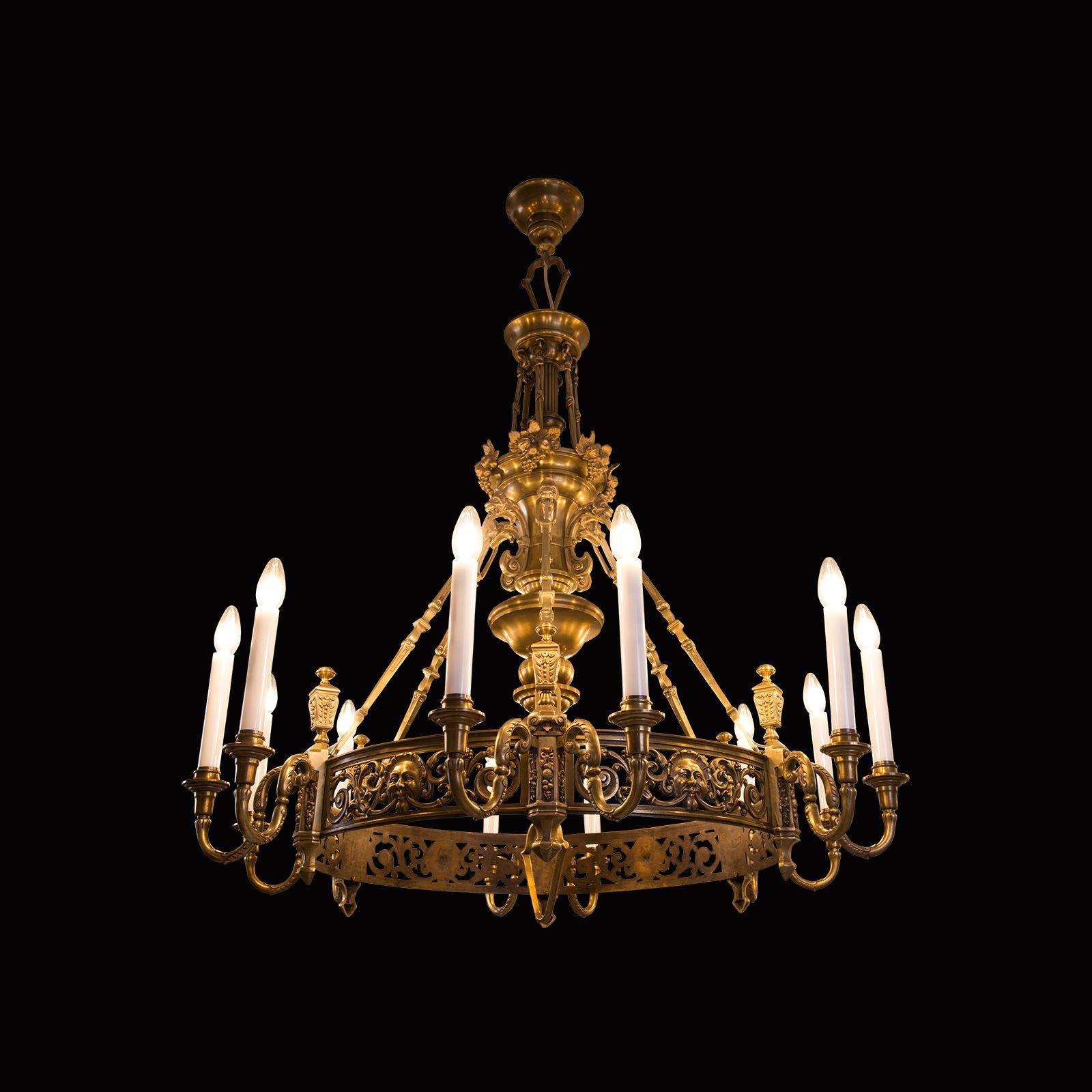 Design: AUSTRIAN MASTERCRAFT - bronzo fuso
Lampadario storico
Codice prodotto: 50142
CHANDELIER
ART NUVEAU, STORICISMO
1900 / ORIGINALE