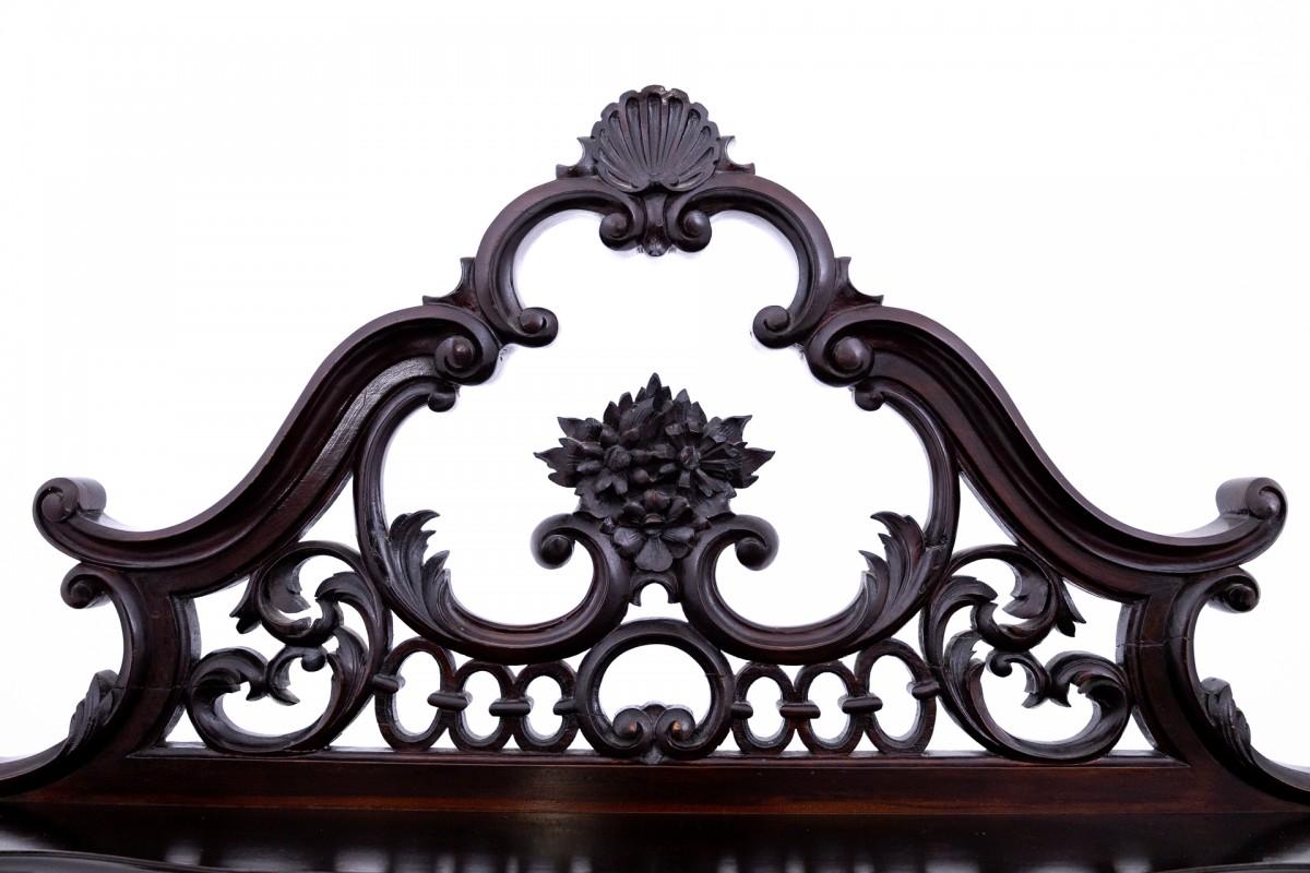 Walnut Historic etagere, Northern Europe, circa 1910. For Sale