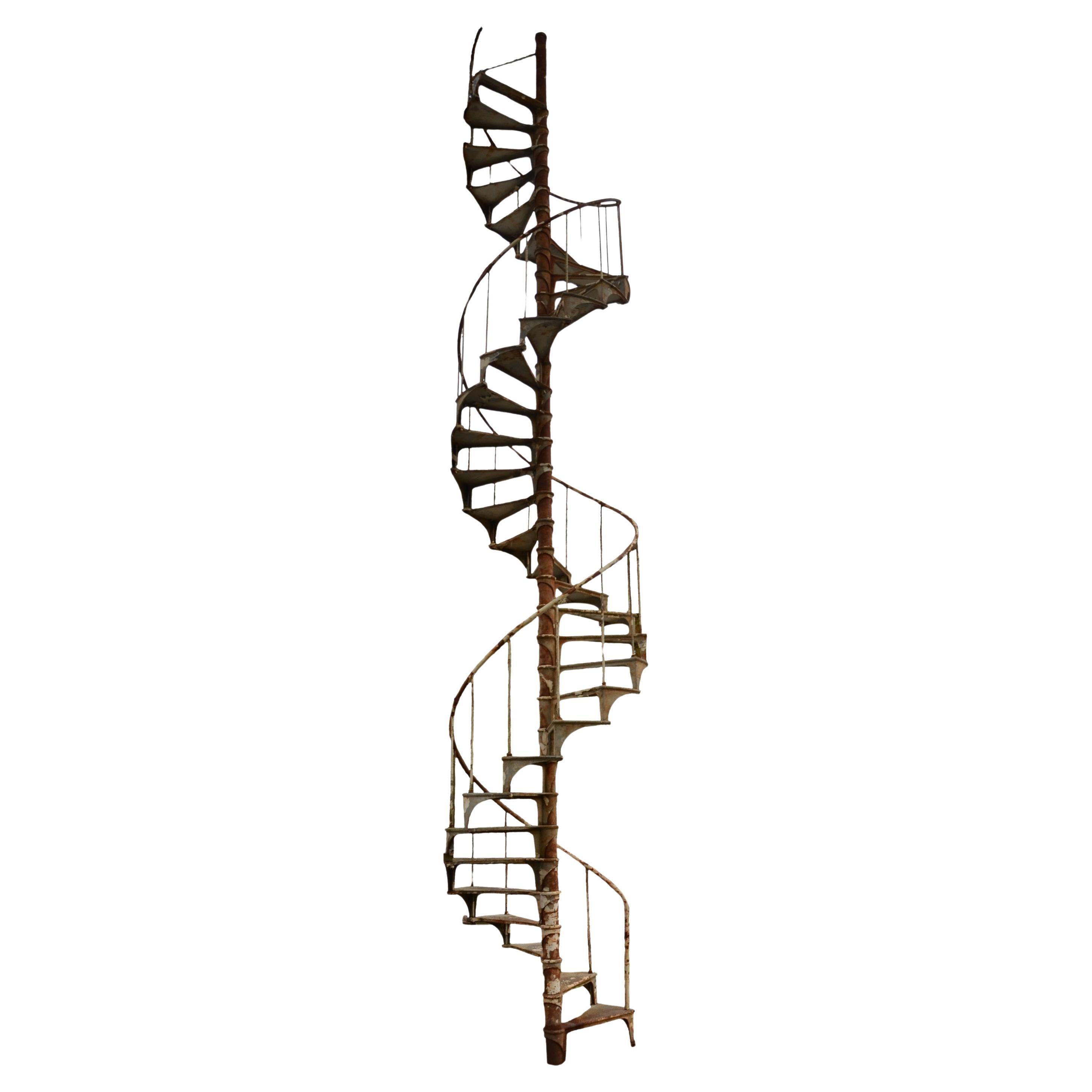Historische eiserne Wendeltreppe aus dem ikonischen Werk 2 von Boeing