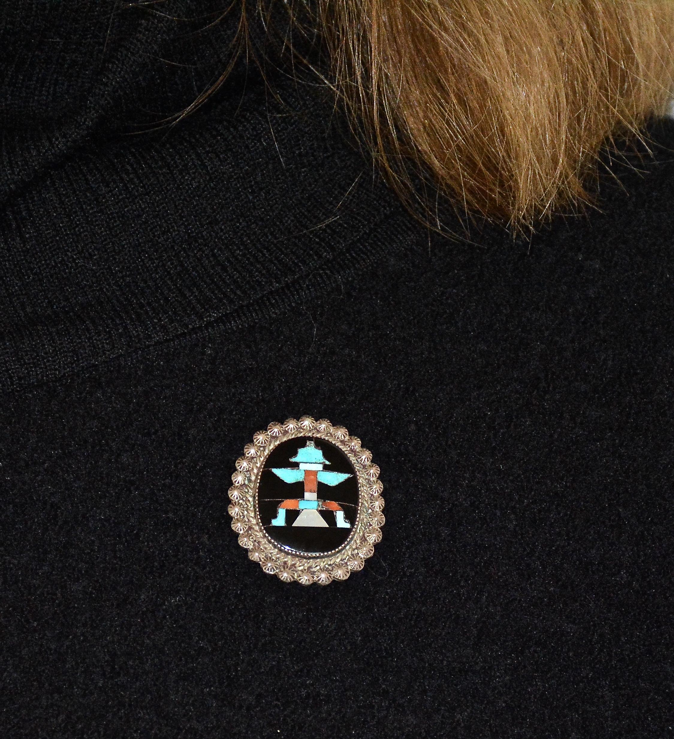 Taille mixte Épingle incrustée d'une petite aile de couteau de John Gordon Leak Zuni, 1938 en vente