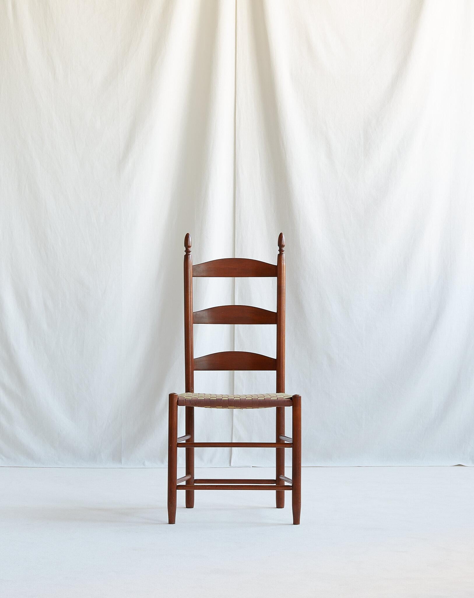 Historic Set of 6 Shaker Dining Chairs, Mount Lebanon c 1935 In Good Condition For Sale In Brooklyn, NY